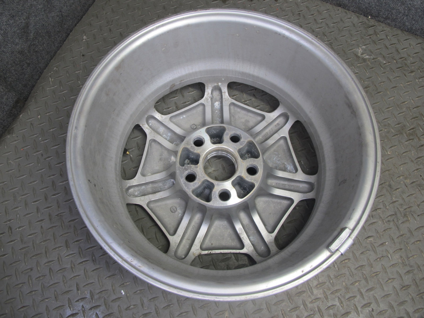01-03 Lexus UCF30L LS430 Factory R16 16" Alloy Wheel Rim 16x7J ET45 OEM