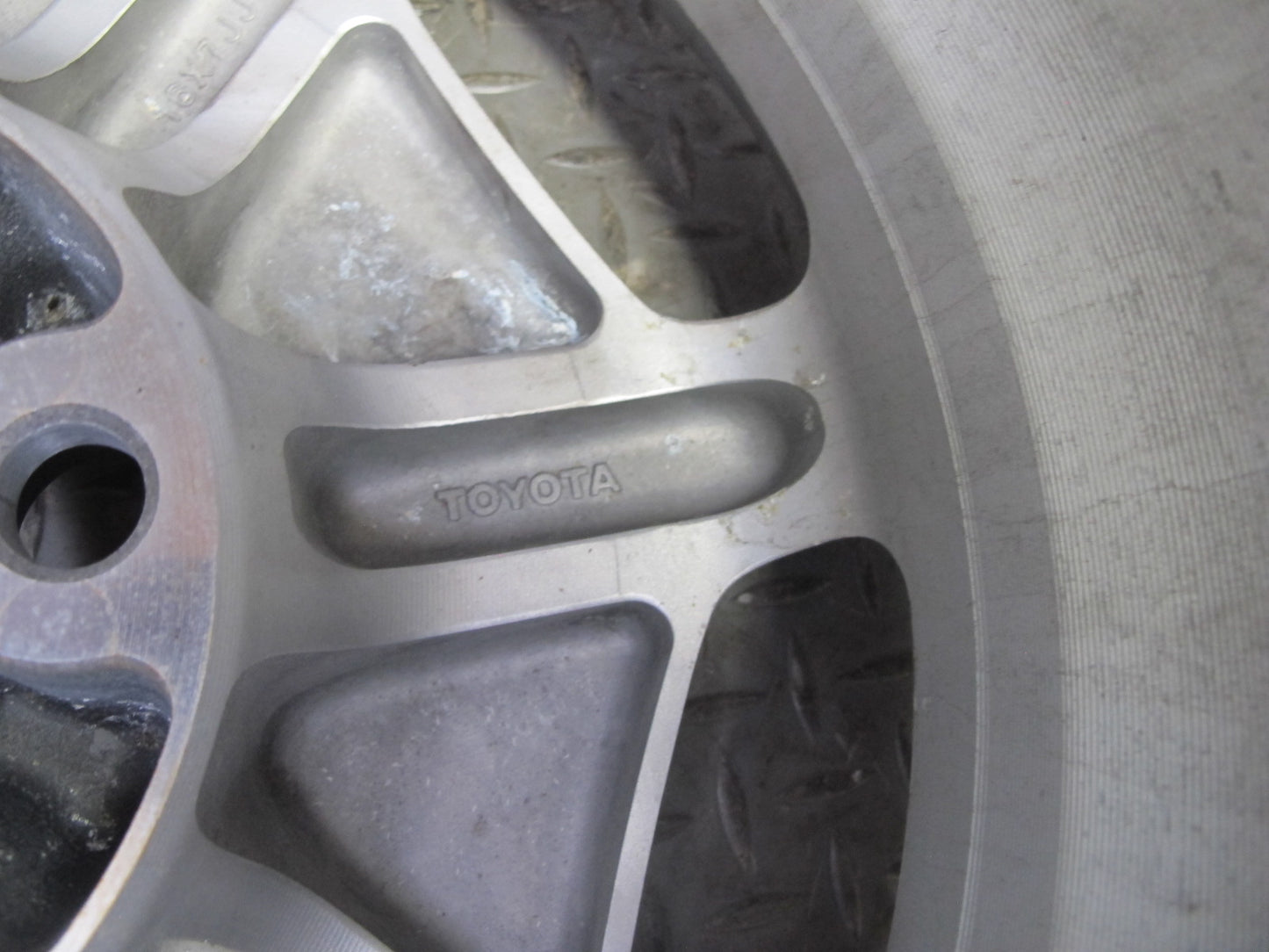 01-03 Lexus UCF30L LS430 Factory R16 16" Alloy Wheel Rim 16x7J ET45 OEM