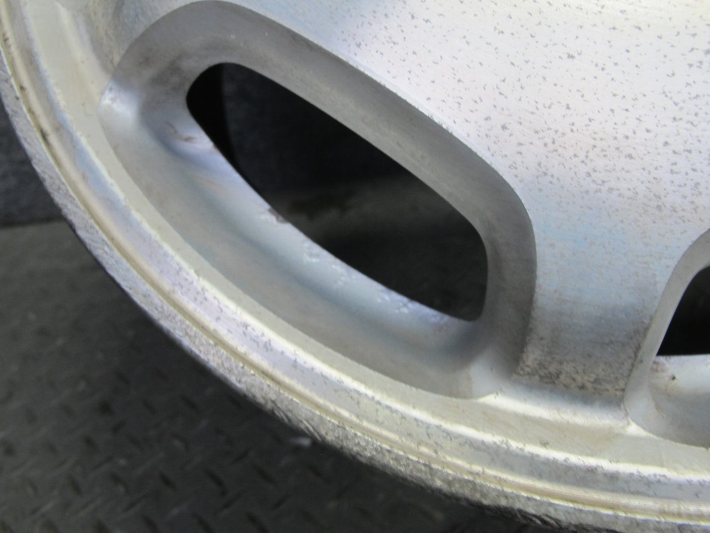 01-03 Lexus UCF30L LS430 Factory R16 16" Alloy Wheel Rim 16x7J ET45 OEM