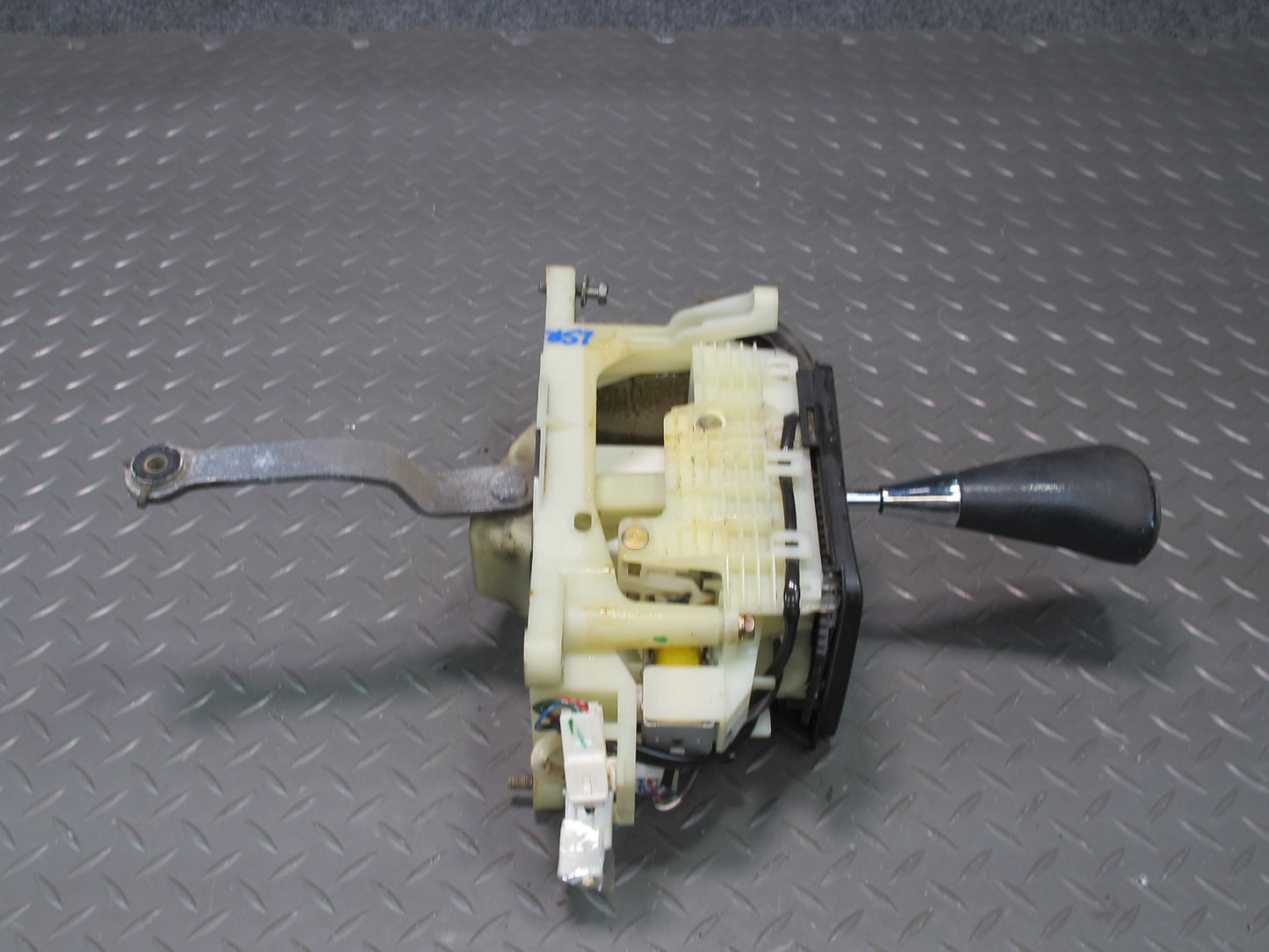 98-00 Lexus UCF20L LS400 A/T Automatic Transmission Gear Shifter w Knob OEM