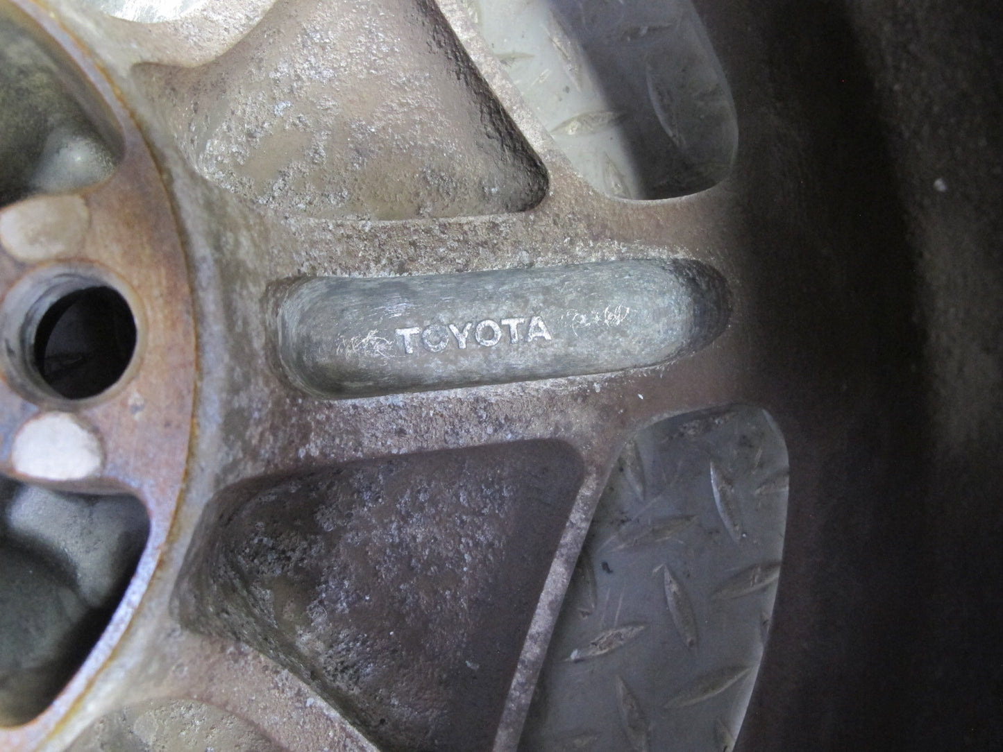 01-03 Lexus UCF30L LS430 Factory R16 16" Alloy Wheel Rim 16x7J ET45 OEM