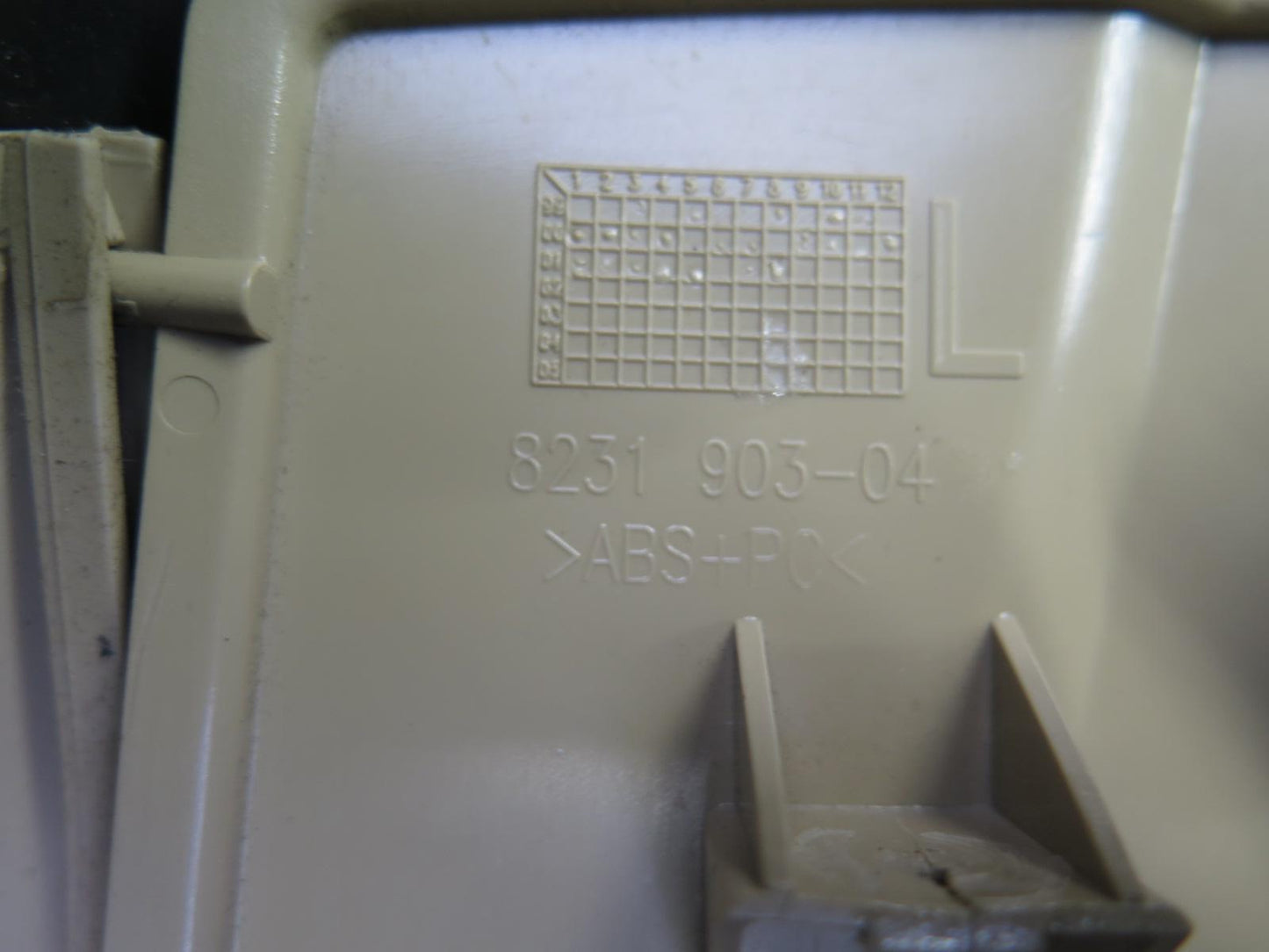 01-03 BMW E46 330ci Convertible Rear Left Lateral Trim Cover Beige 8240789 OEM