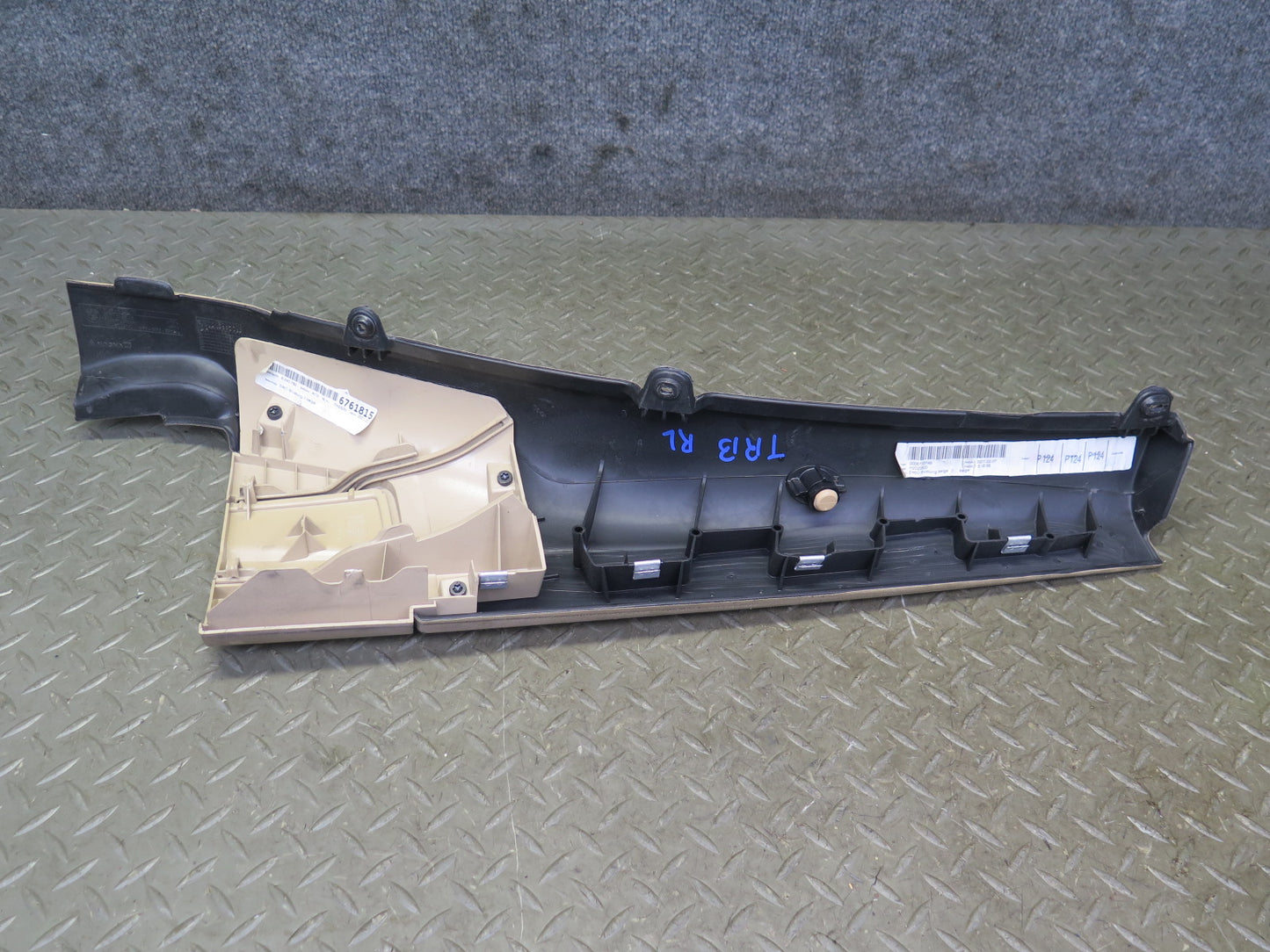 01-03 BMW E46 330ci Convertible Rear Left Lateral Trim Cover Beige 8240789 OEM