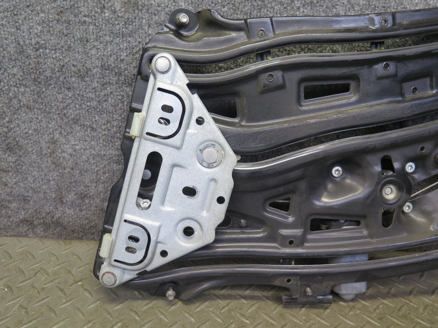 01-06 BMW E46 330ci Convertible Rear Left Quarter Window Regulator w Motor OEM