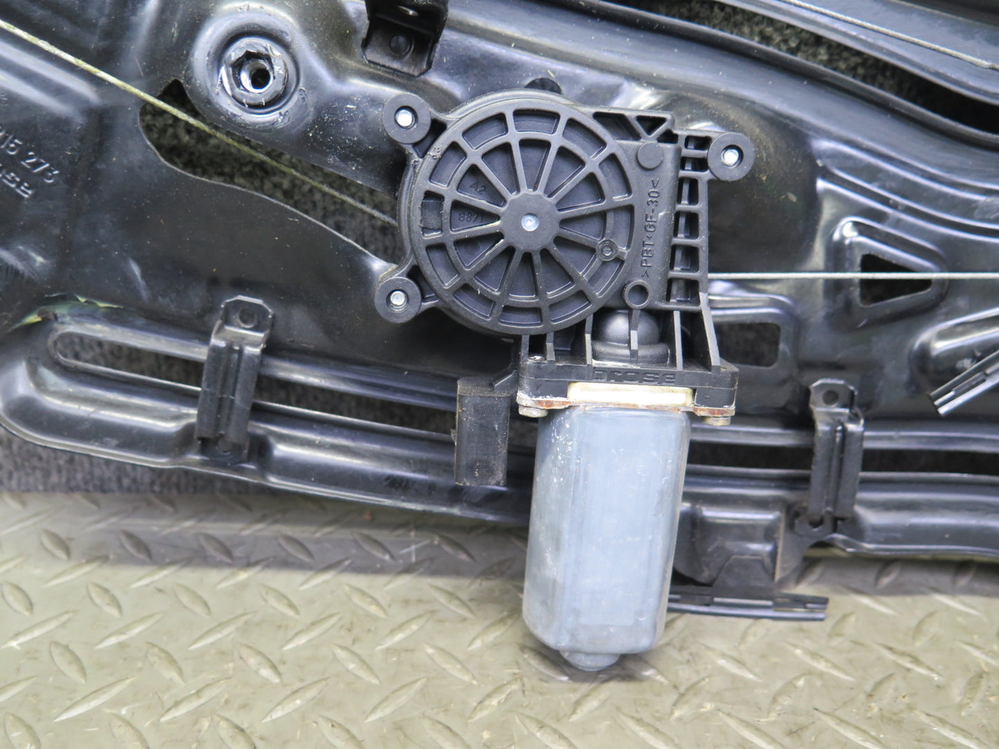 01-06 BMW E46 330ci Convertible Rear Left Quarter Window Regulator w Motor OEM