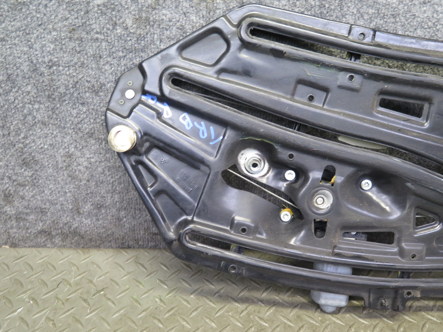 01-06 BMW E46 330ci Convertible Rear Right Quarter Window Regulator w Motor OEM