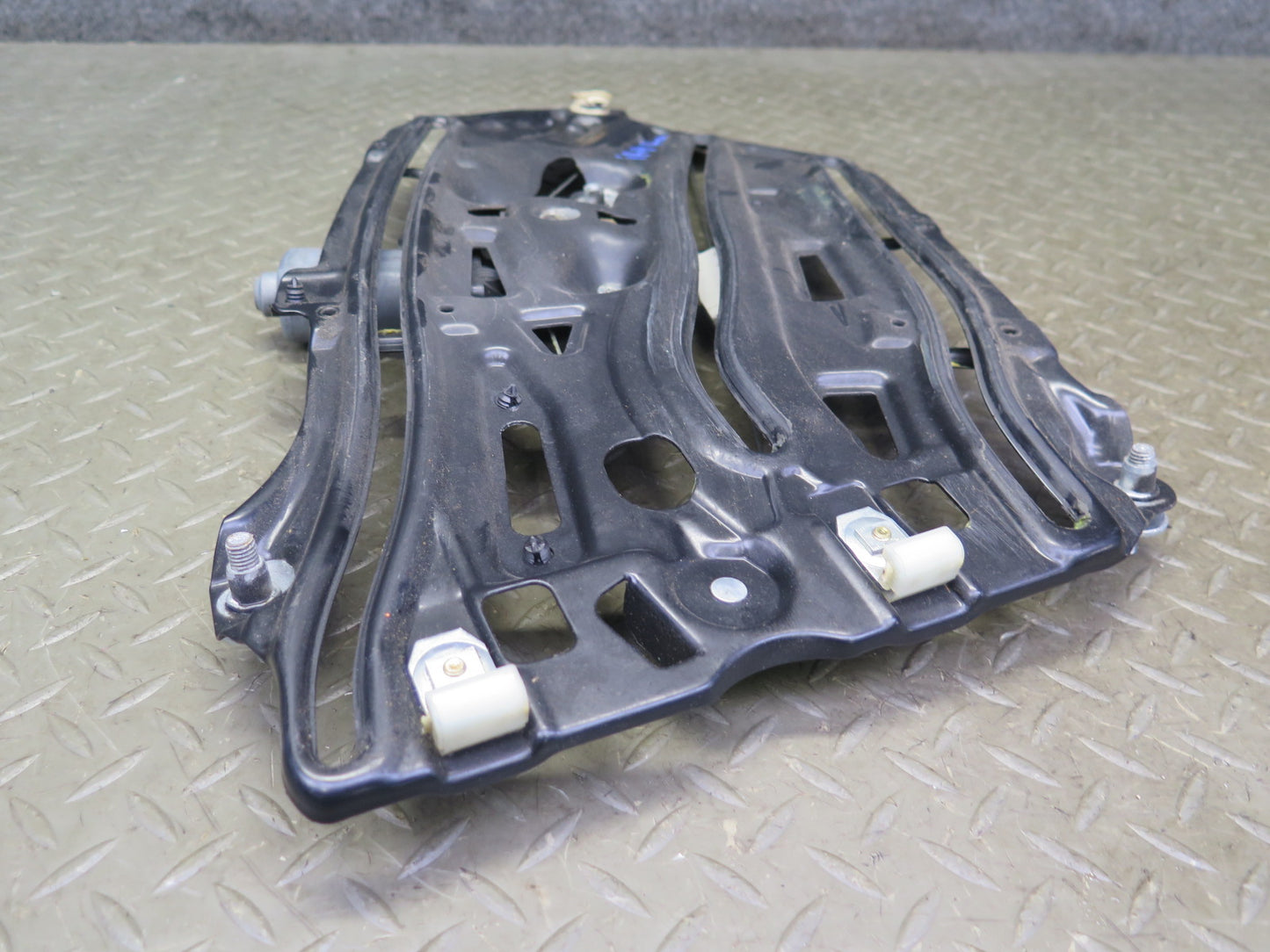 01-06 BMW E46 330ci Convertible Rear Right Quarter Window Regulator w Motor OEM