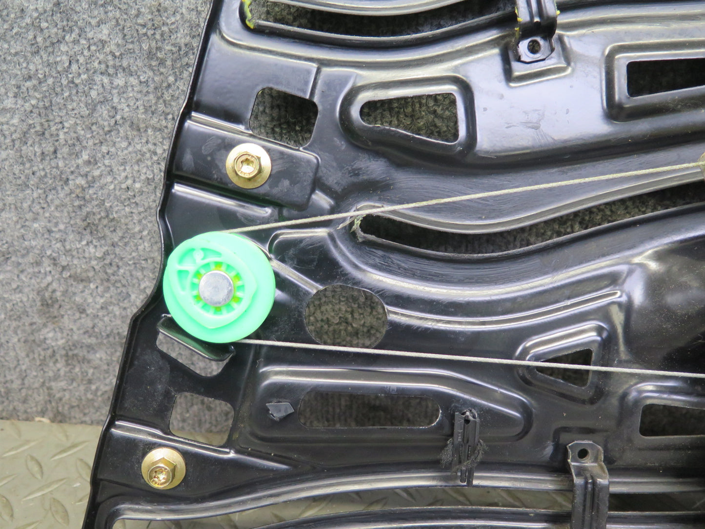 01-06 BMW E46 330ci Convertible Rear Right Quarter Window Regulator w Motor OEM