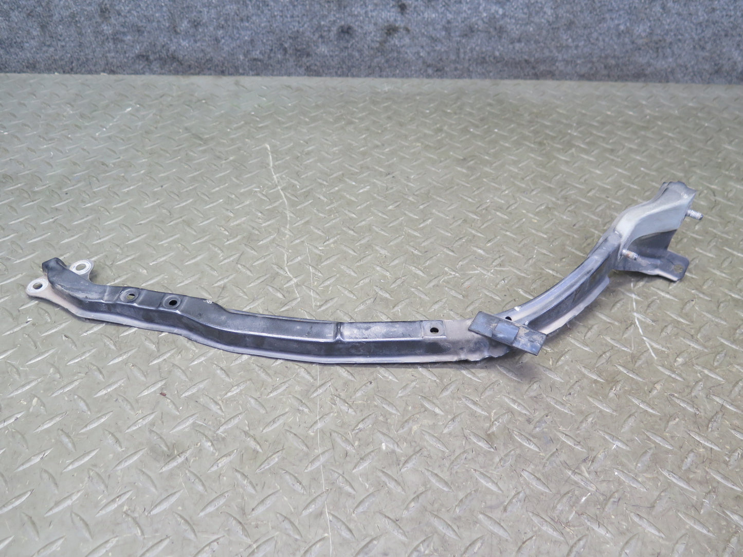 01-05 Lexus JCE10L IS300 Set of 4 Engine Radiator Support Bracket Cover OEM