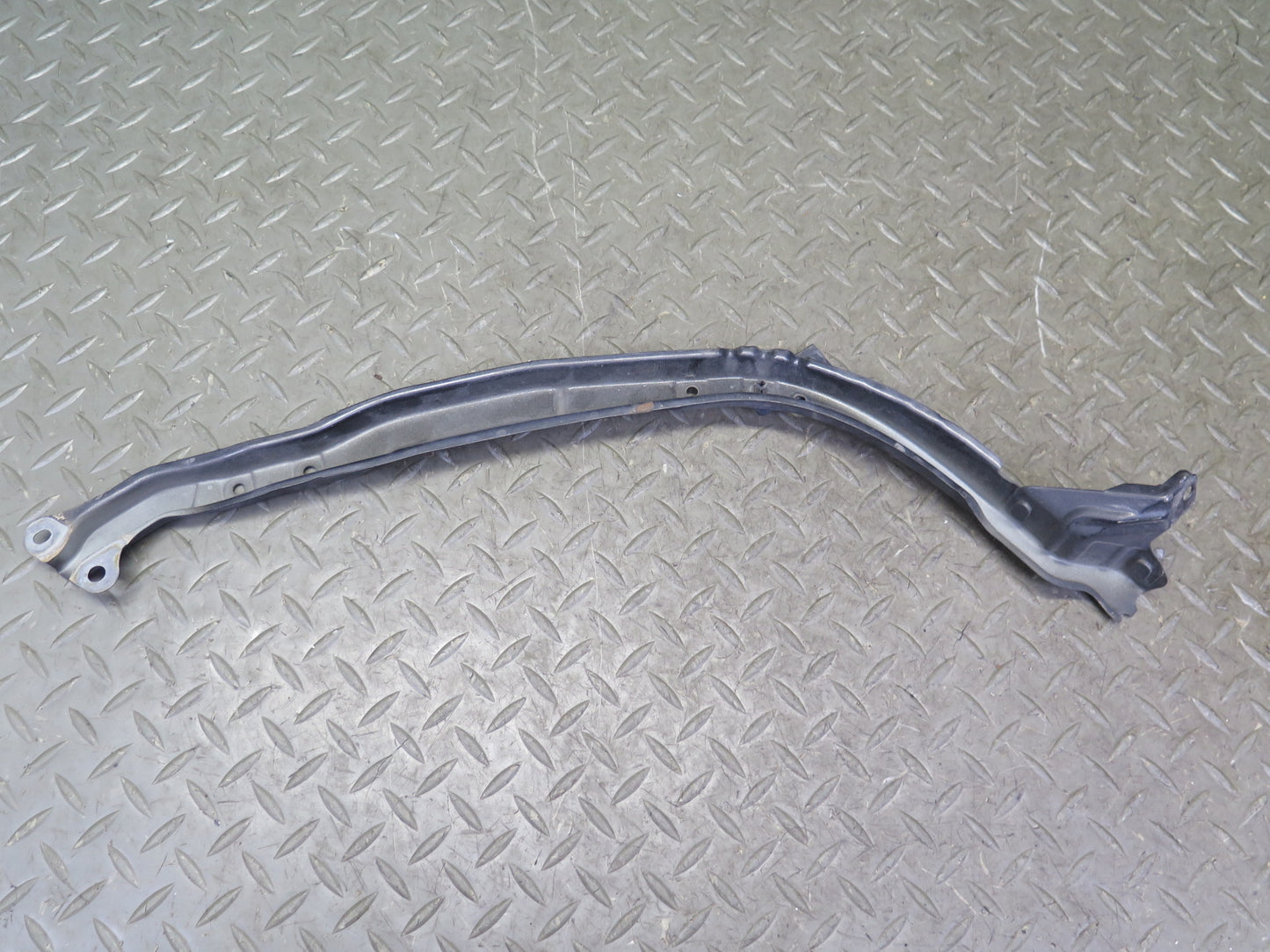 01-05 Lexus JCE10L IS300 Set of 4 Engine Radiator Support Bracket Cover OEM