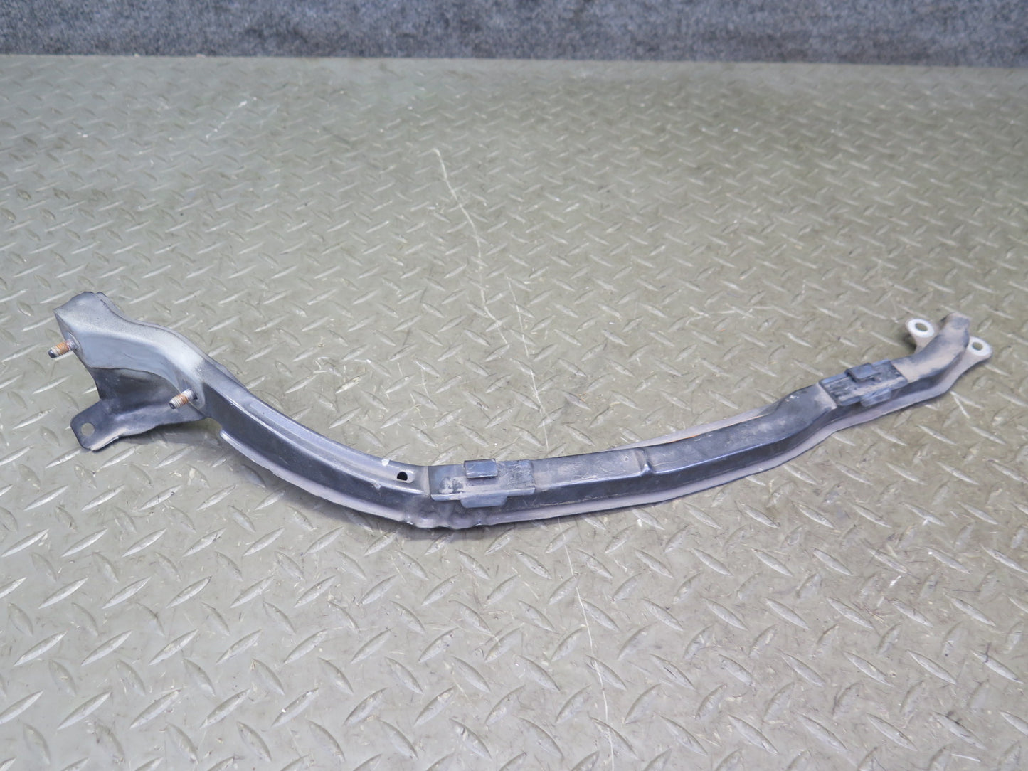 01-05 Lexus JCE10L IS300 Set of 4 Engine Radiator Support Bracket Cover OEM