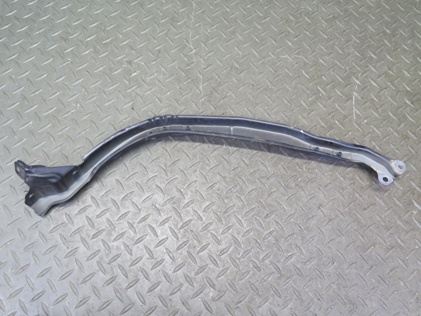 01-05 Lexus JCE10L IS300 Set of 4 Engine Radiator Support Bracket Cover OEM