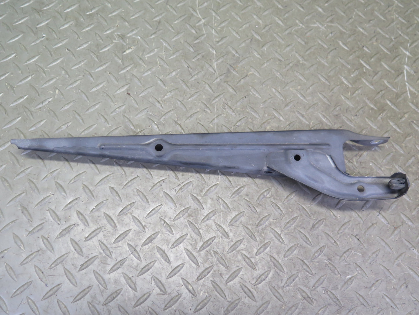 01-05 Lexus JCE10L IS300 Set of 4 Engine Radiator Support Bracket Cover OEM