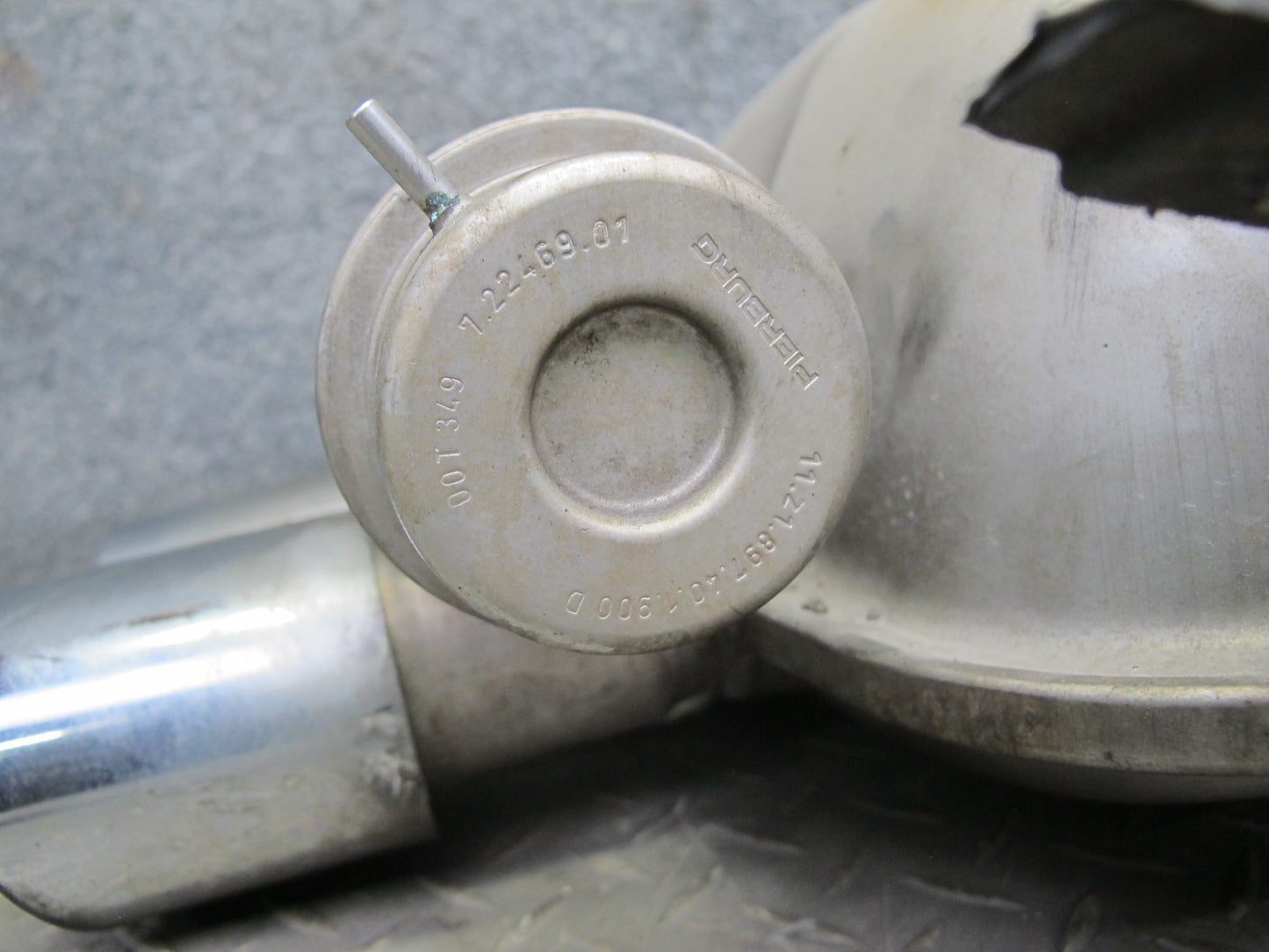 01-06 BMW E46 330ci Convertible Rear Exhaust Muffler 7502553 77K Miles OEM