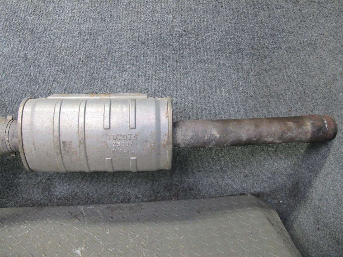 98-00 Lexus UCF20L LS400 Exhaust Resonator Intermediate Pipe 101K Miles OEM