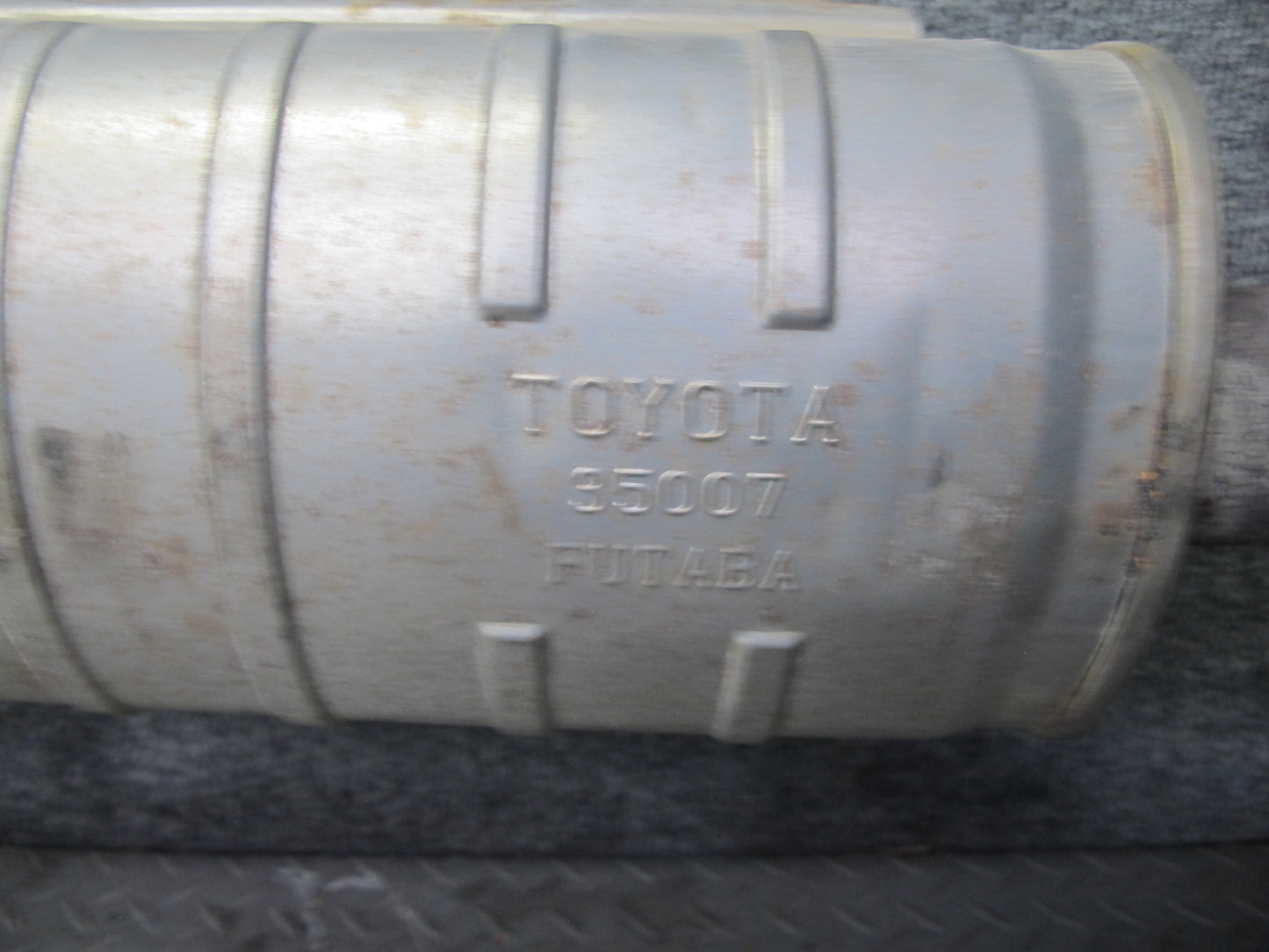 98-00 Lexus UCF20L LS400 Exhaust Resonator Intermediate Pipe 101K Miles OEM