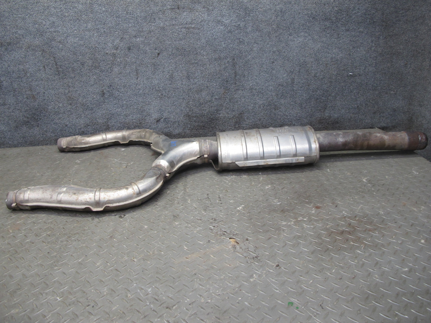 98-00 Lexus UCF20L LS400 Exhaust Resonator Intermediate Pipe 101K Miles OEM