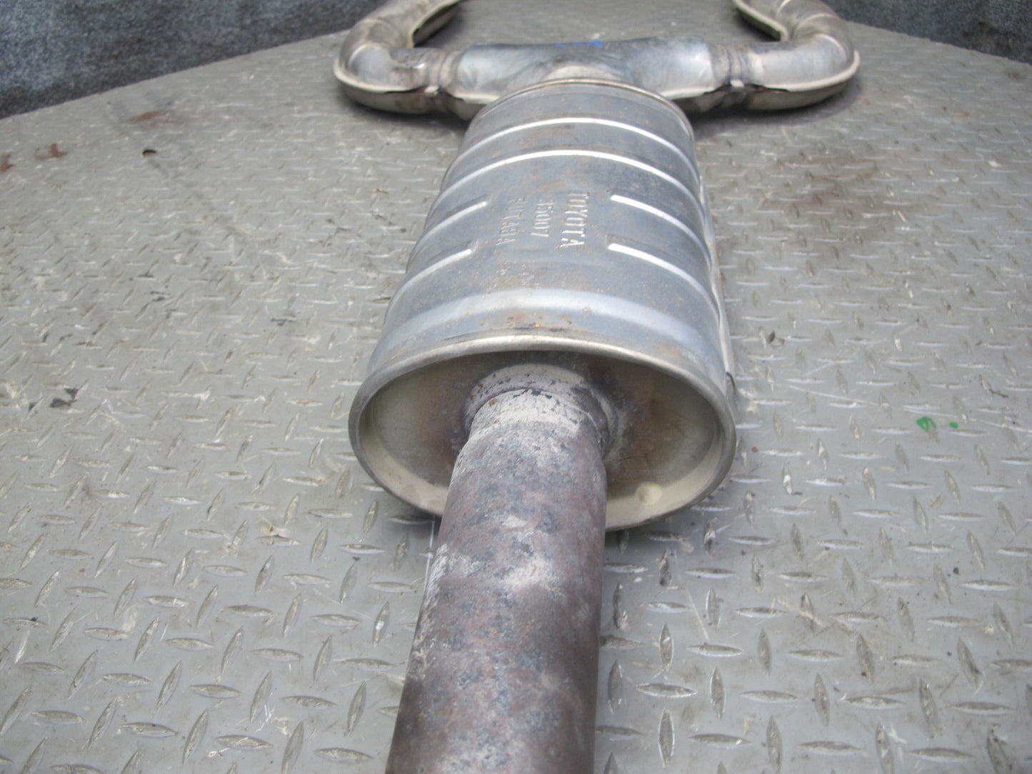 98-00 Lexus UCF20L LS400 Exhaust Resonator Intermediate Pipe 101K Miles OEM