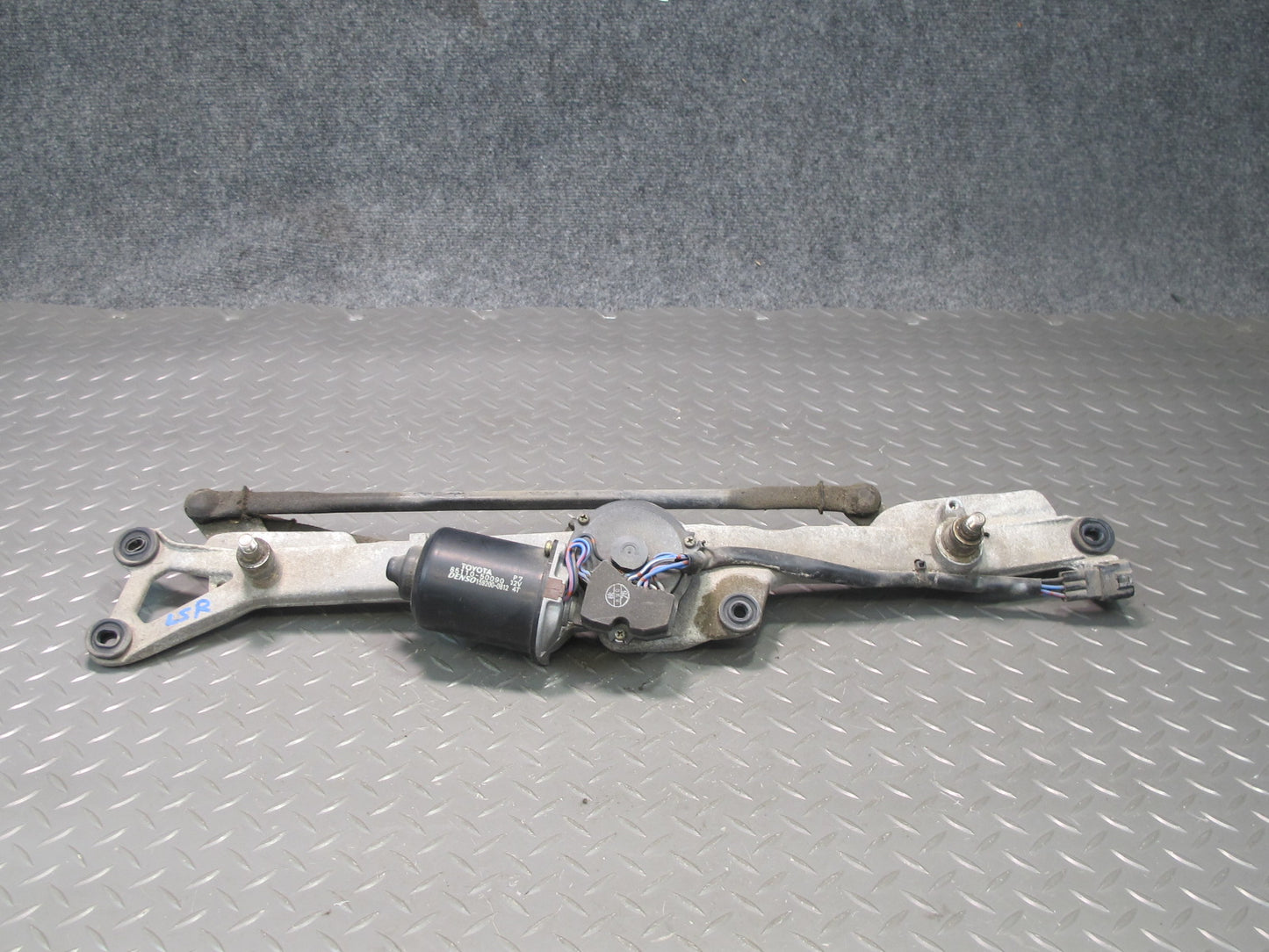 95-00 Lexus UCF20L LS400 Windshield Wiper Transmission Linkage w Motor OEM