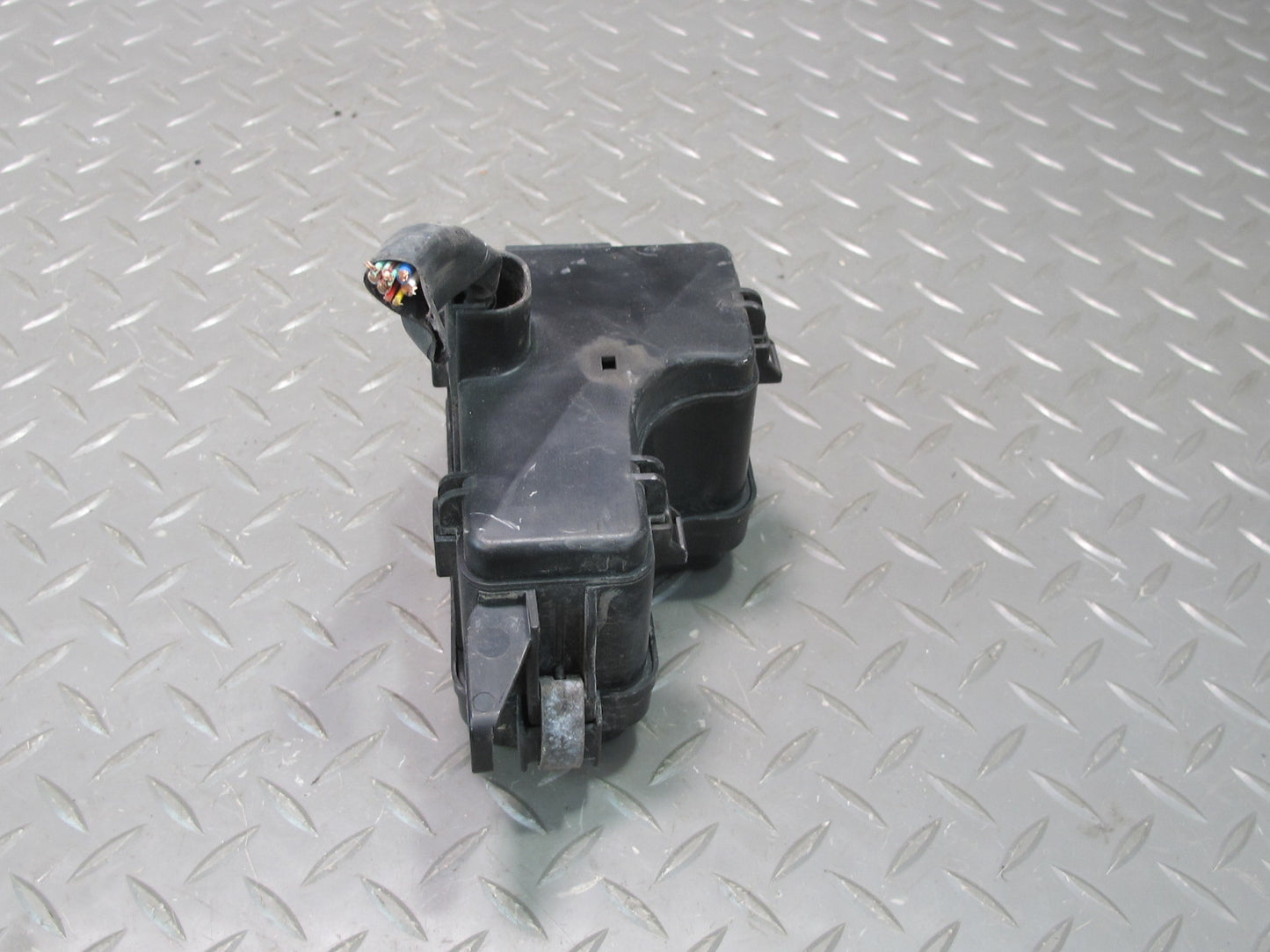 98-00 Lexus UCF20L LS400 Under Hood Small Fan Fuse Relay Box Module OEM