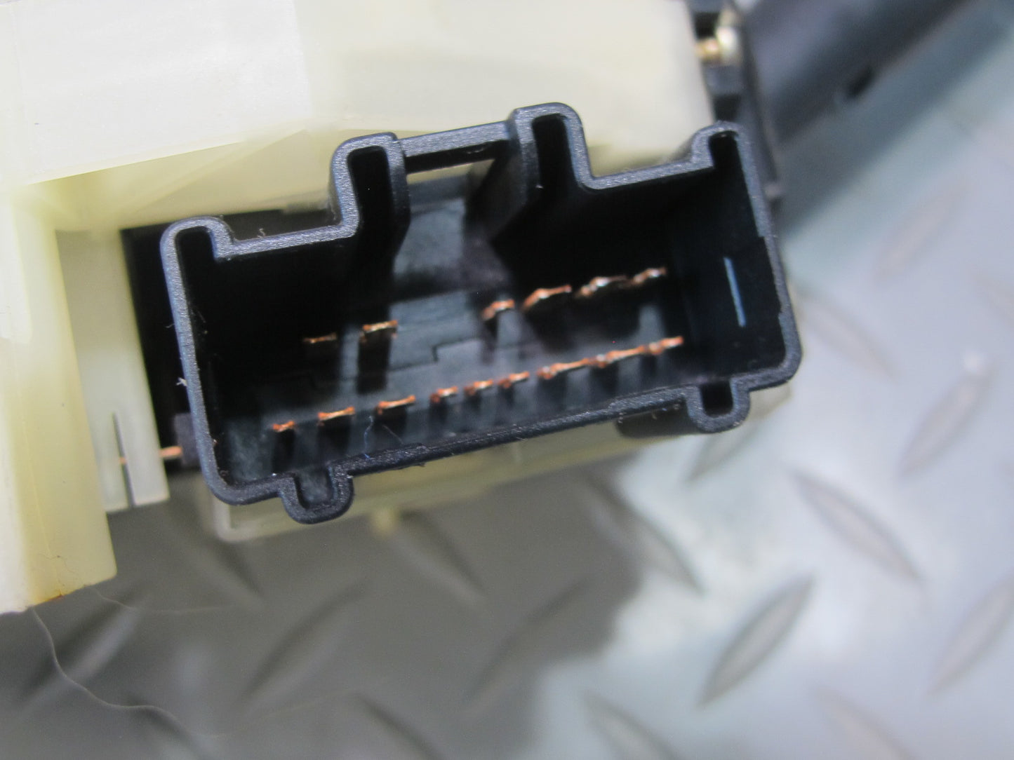 1998 Lexus UCF20L LS400 Steering Column Wiper Headlight Turn Signal Switch OEM