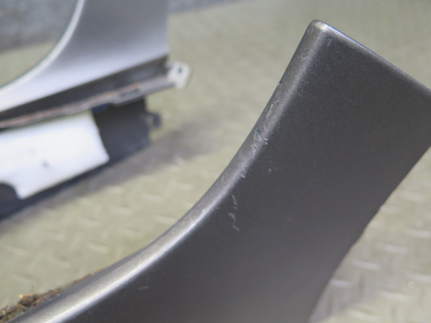 2001 Lexus JCE10L IS300 Center Console Trim Cover Panel 55619-53010 OEM