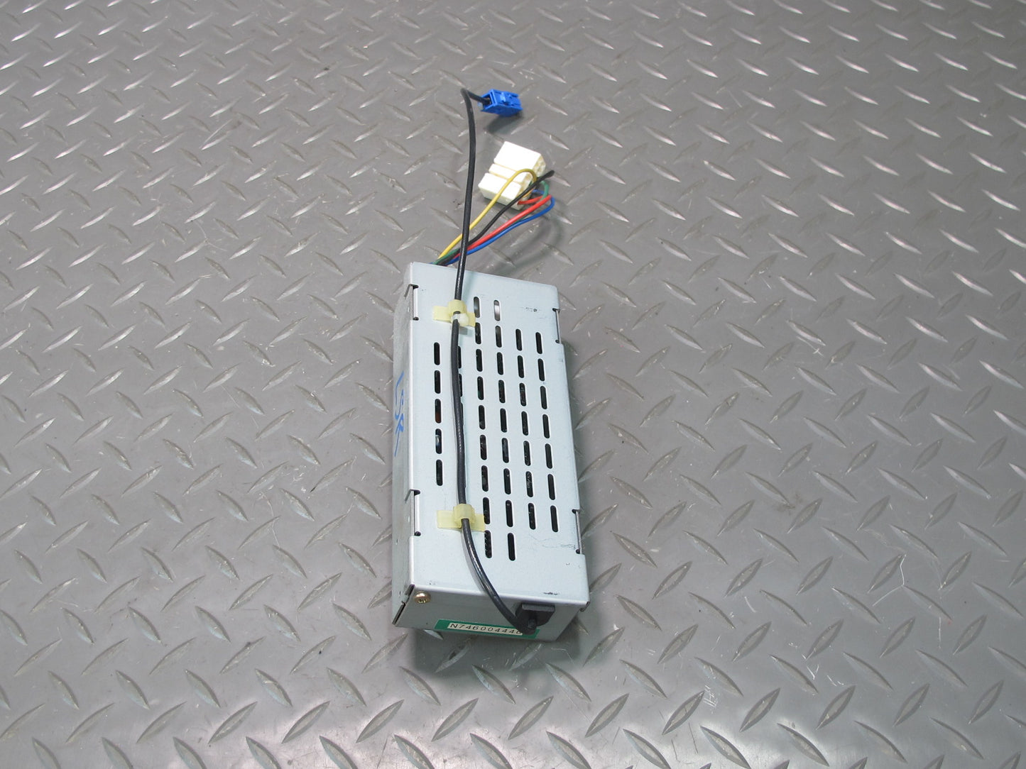 98-00 Lexus UCF20L LS400 Stereo Component Equalizer 86240-50020 OEM