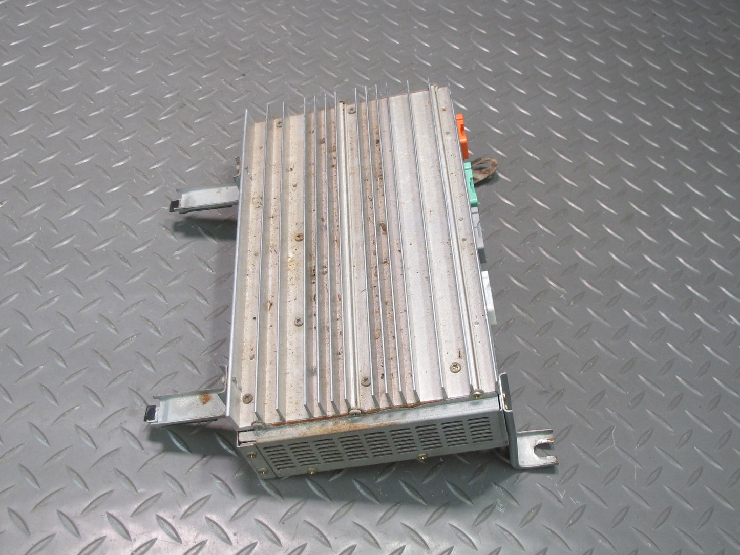 95-00 Lexus UCF20L LS400 Nakamichi Audio Stereo Amplifier 86280-50160 OEM