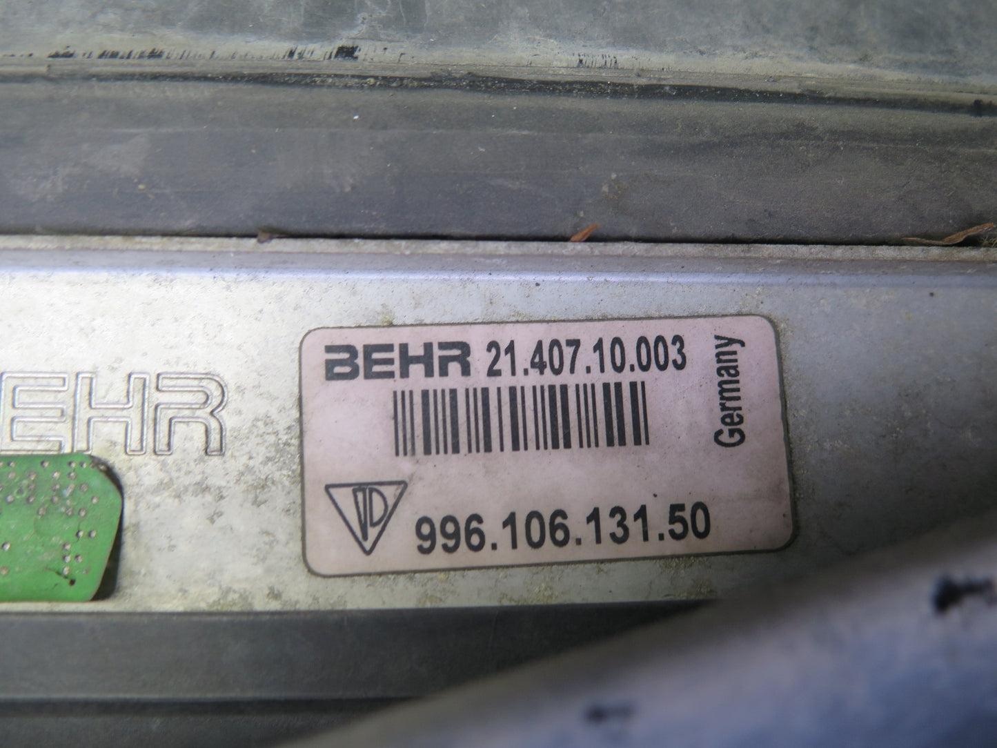 1997-2004 Porsche Boxster 986 Left Engine Radiator Fan Condenser Shroud Assy