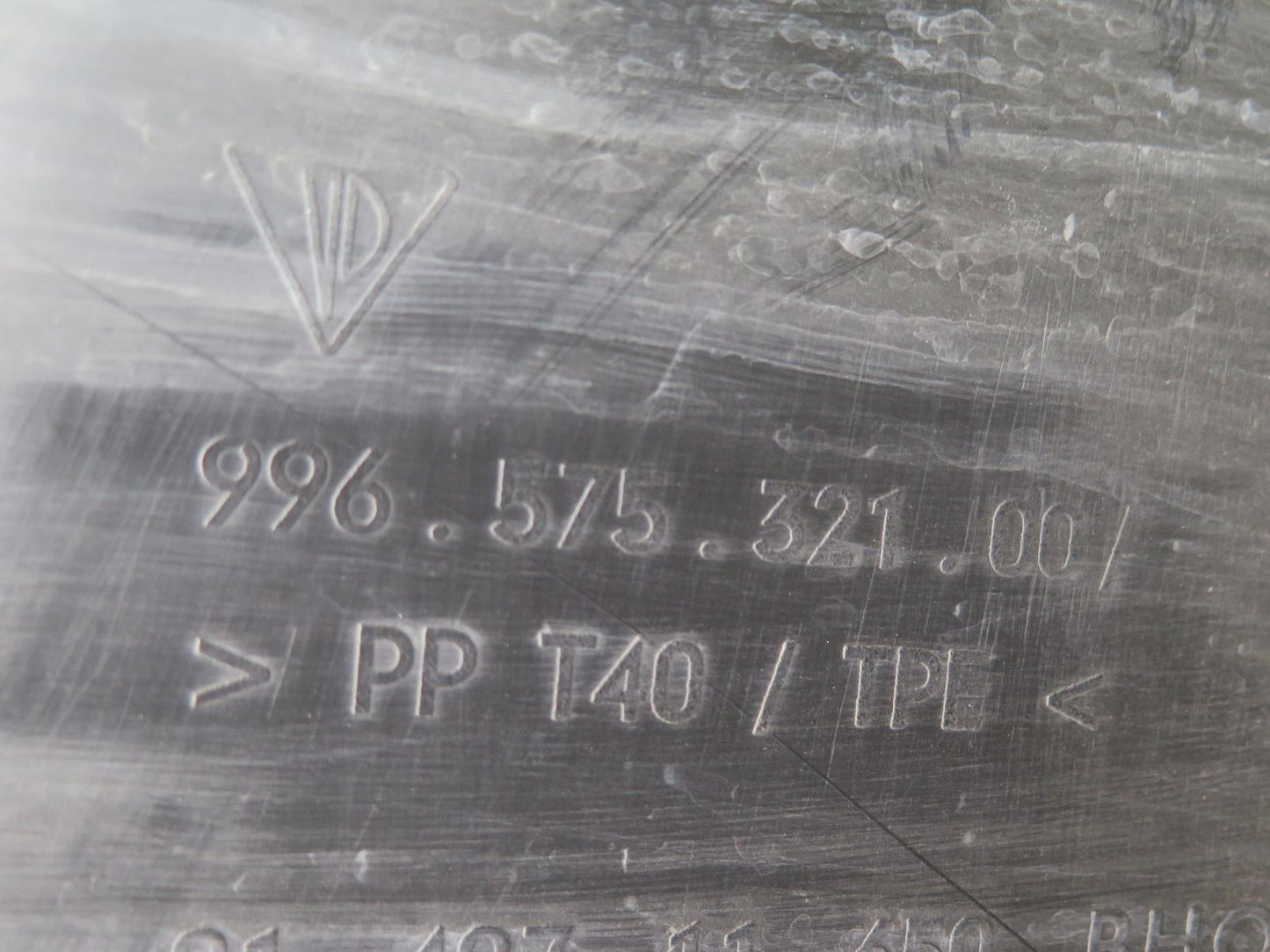 1997-2004 Porsche Boxster 986 Left Engine Radiator Fan Condenser Shroud Assy