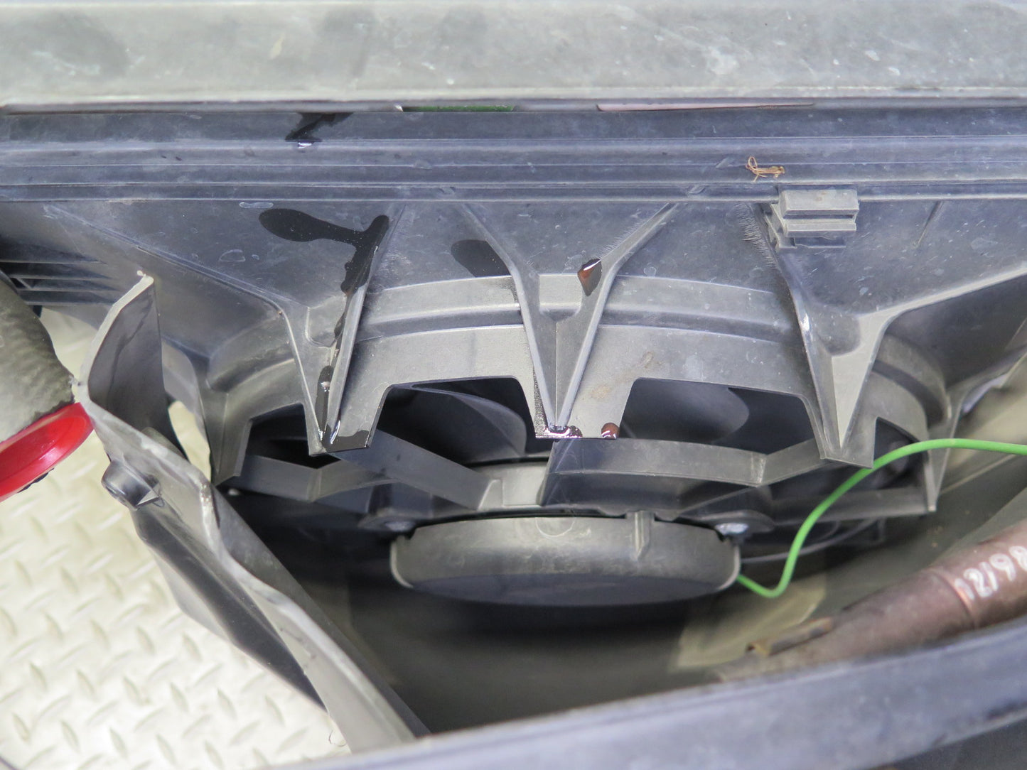 1997-2004 Porsche Boxster 986 Left Engine Radiator Fan Condenser Shroud Assy