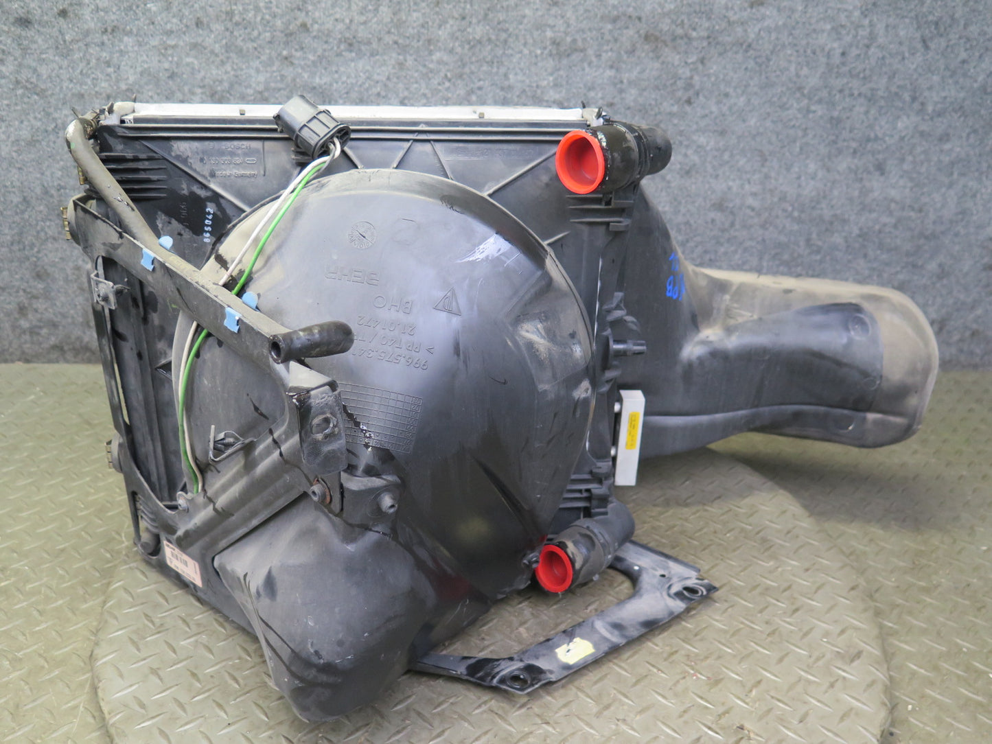 1997-2004 Porsche Boxster 986 Left Engine Radiator Fan Condenser Shroud Assy