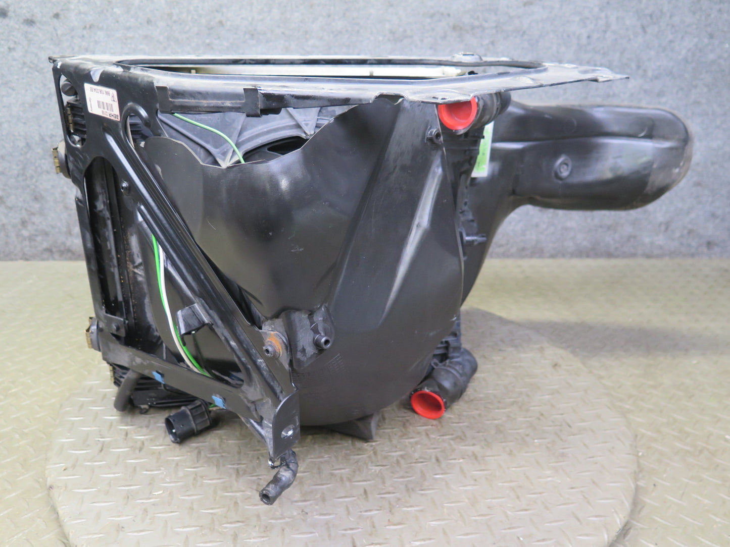 1997-2004 Porsche Boxster 986 Right Engine Radiator Fan Condenser Shroud Assy