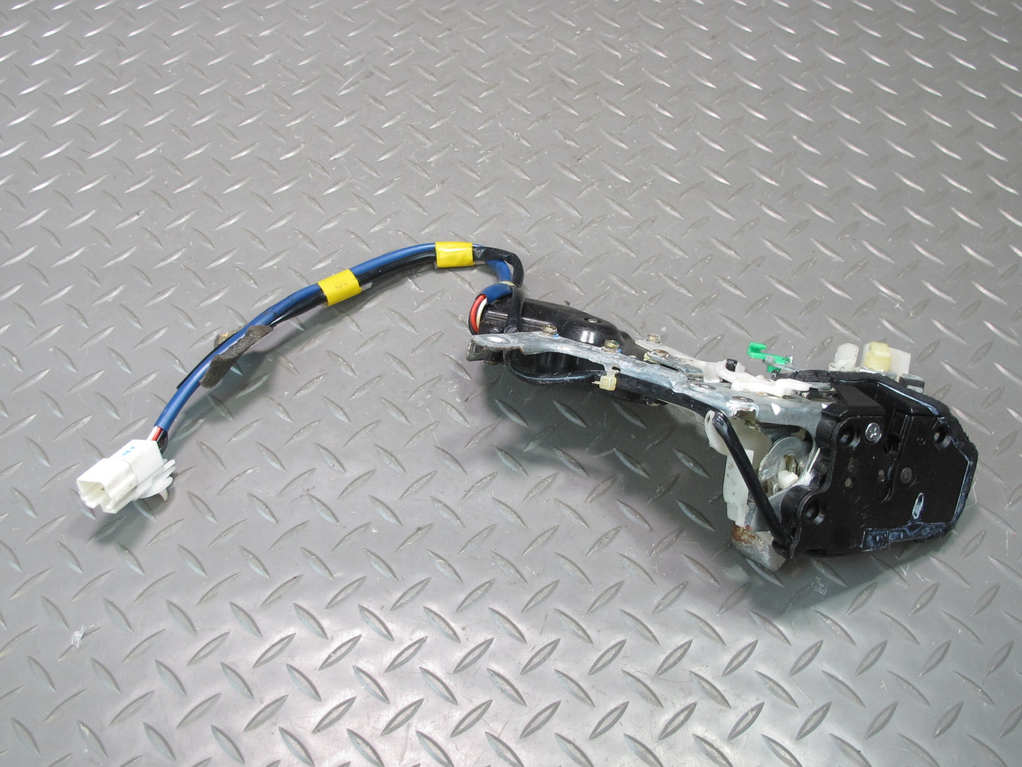 98-00 Lexus UCF20L LS400 Rear Right Door Lock Latch Actuator OEM