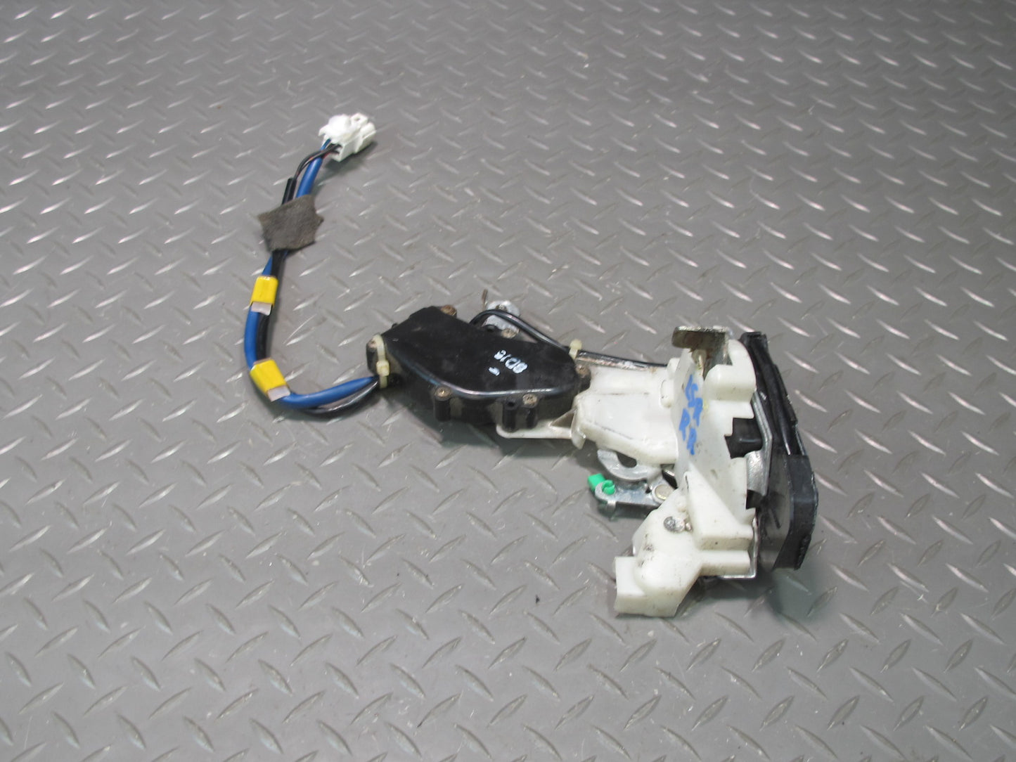 98-00 Lexus UCF20L LS400 Rear Right Door Lock Latch Actuator OEM