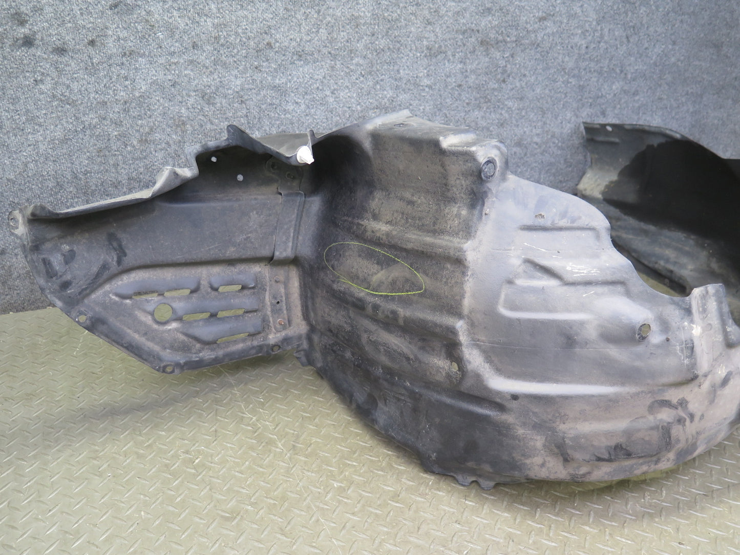 98-00 Lexus UCF20L LS400 Front Right & Left Fender Liner Splash Shield Set OEM