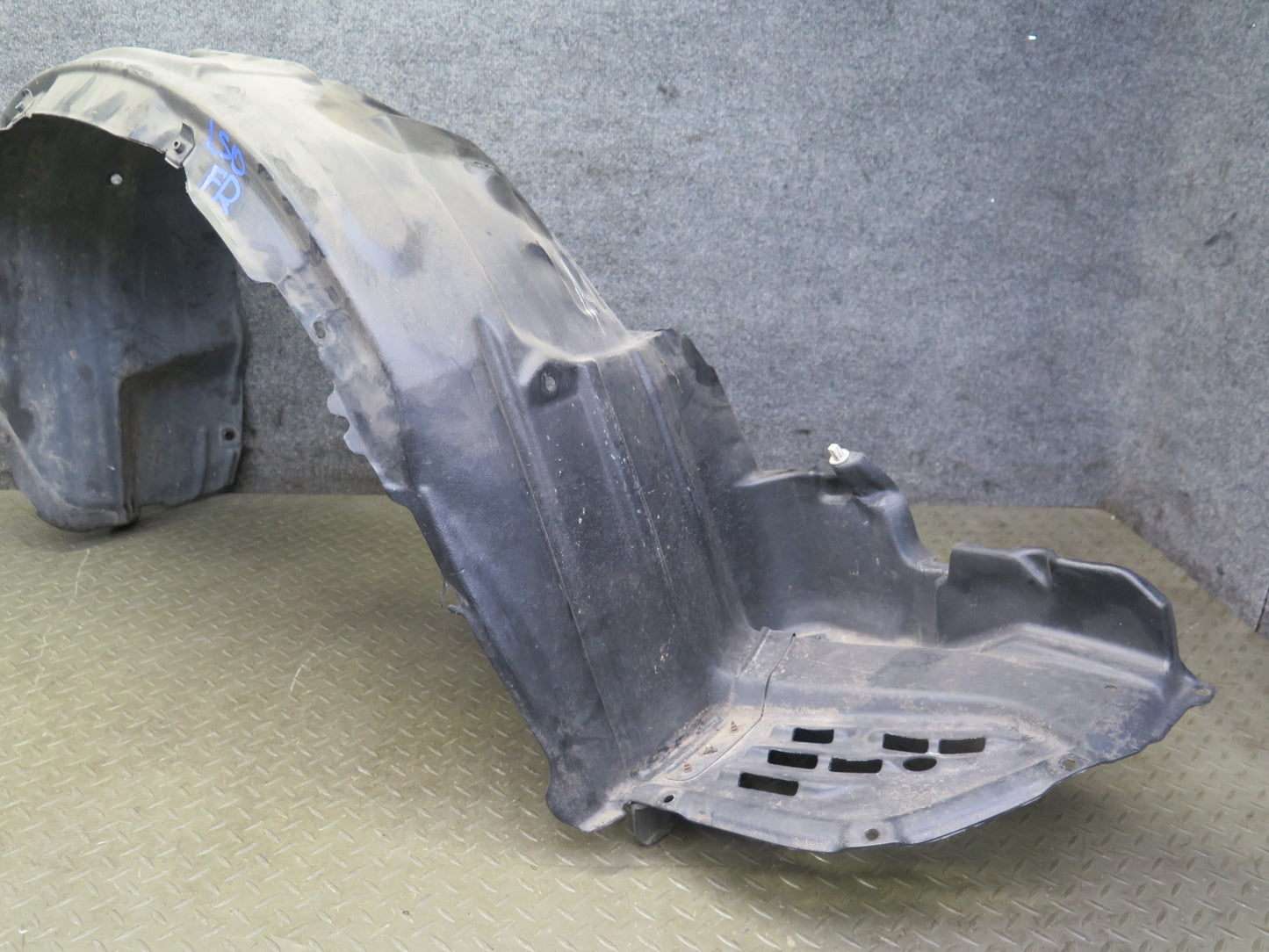 98-00 Lexus UCF20L LS400 Front Right & Left Fender Liner Splash Shield Set OEM