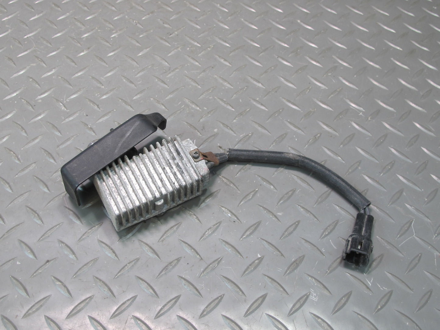 95-00 Lexus UCF20L LS400 Fuel Pump Resistor Module OEM