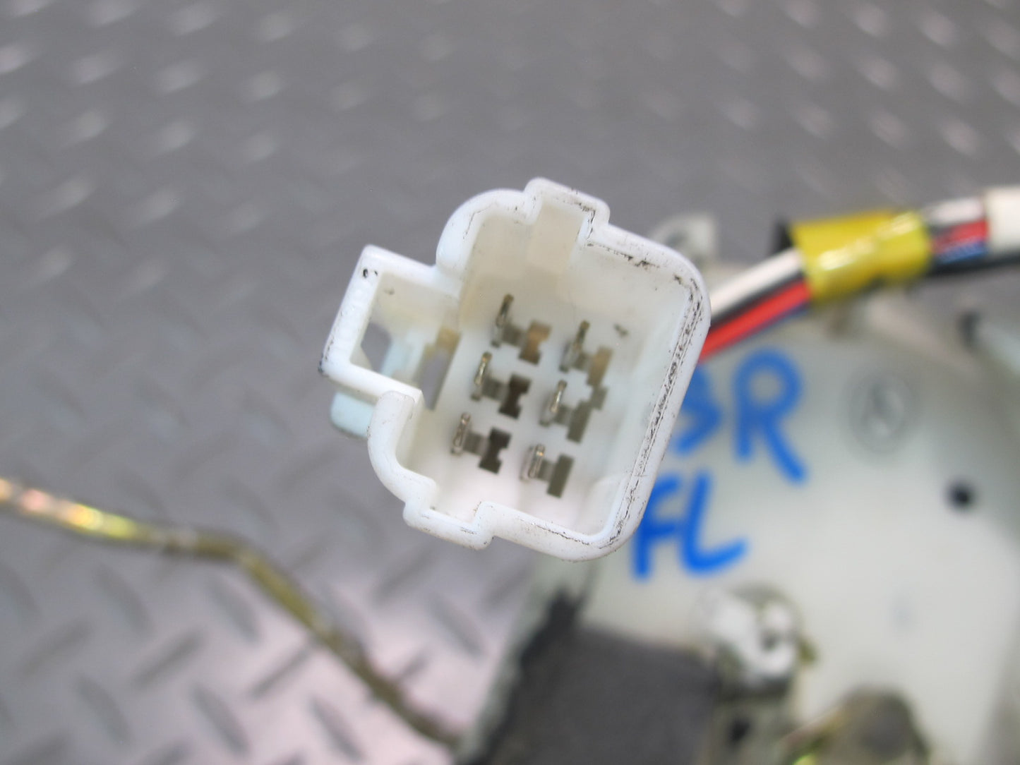 98-00 Lexus UCF20L LS400 Front Left Driver Door Lock Latch Actuator OEM