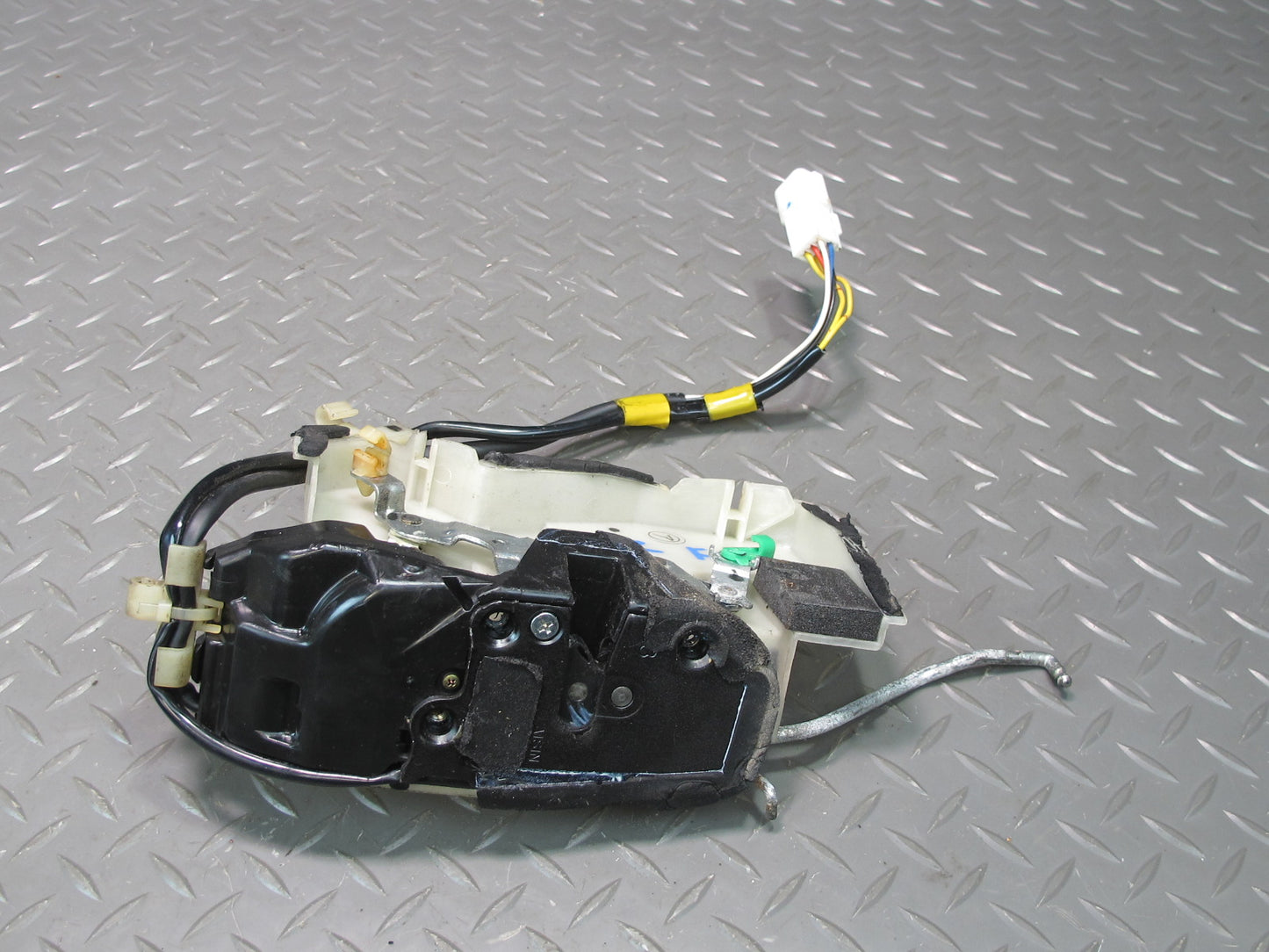 98-00 Lexus UCF20L LS400 Front Right Passenger Door Lock Latch Actuator OEM