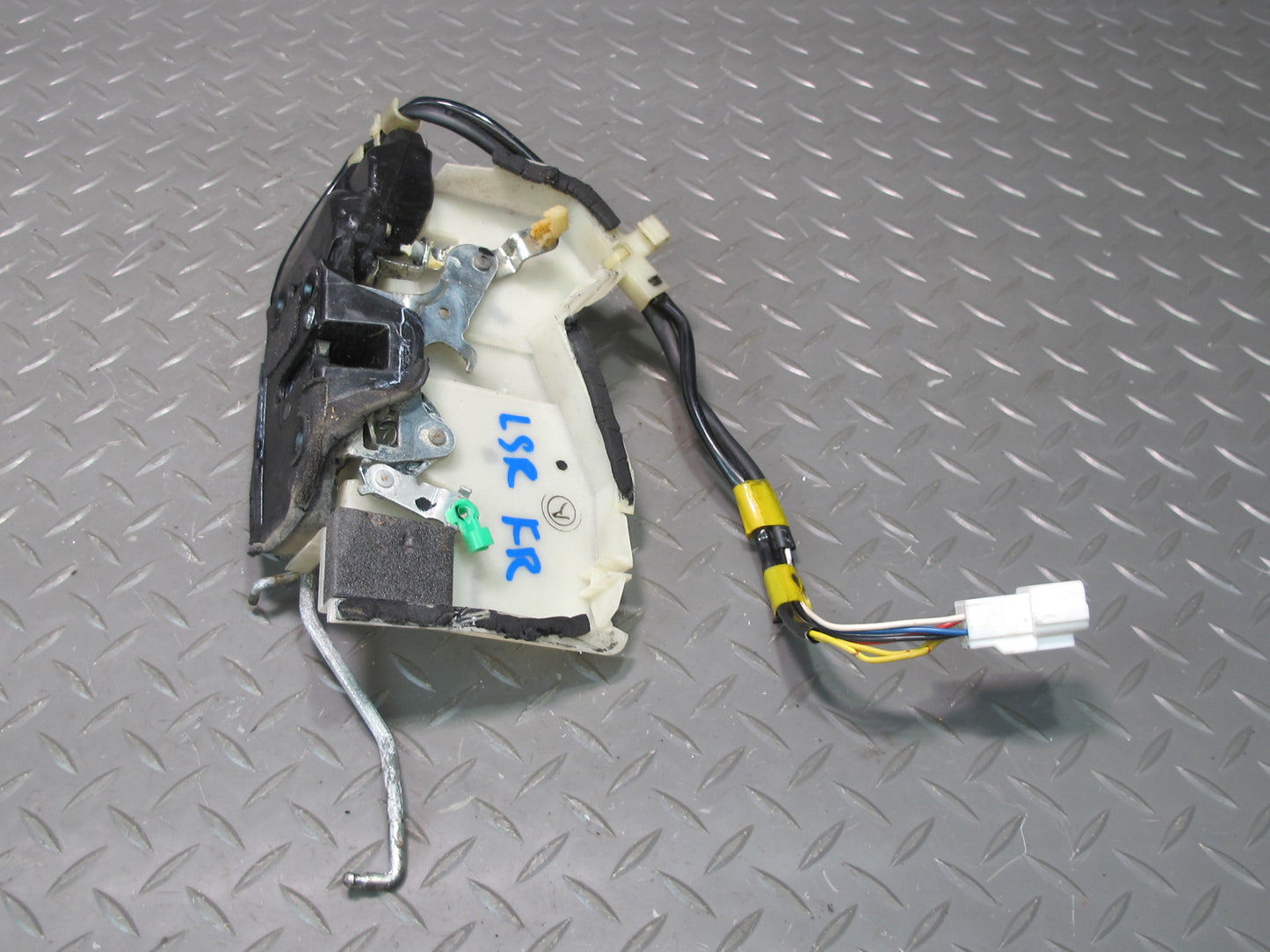 98-00 Lexus UCF20L LS400 Front Right Passenger Door Lock Latch Actuator OEM