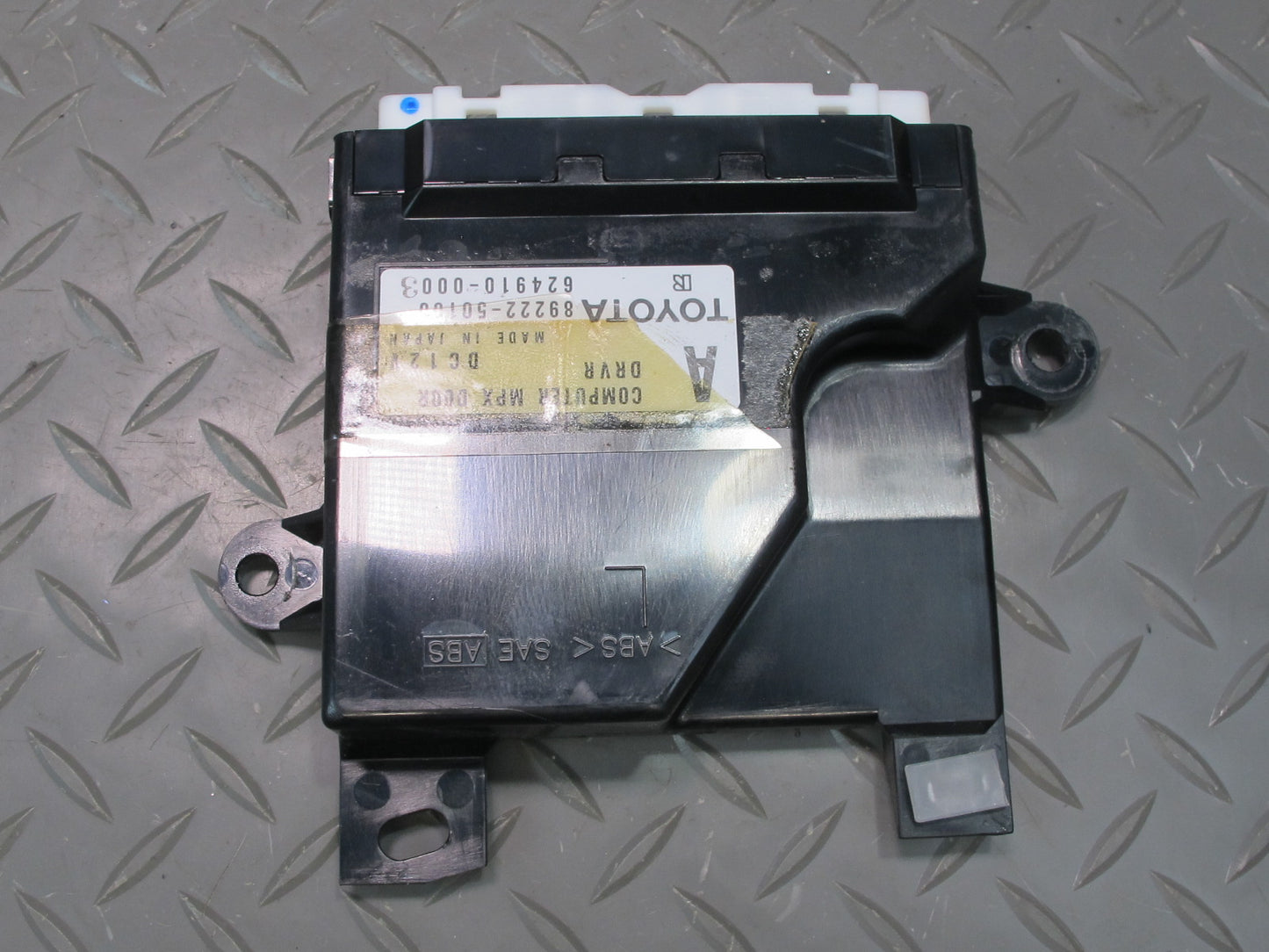 1998 Lexus UCF20L LS400 Front Left Door Control Module 89222-50100 OEM