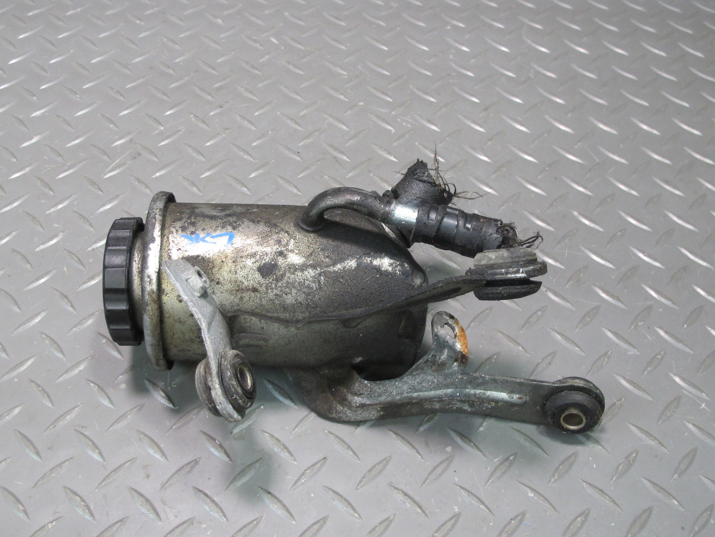 98-00 Lexus UCF20L LS400 Power Steering Reservoir Bottle Tank OEM