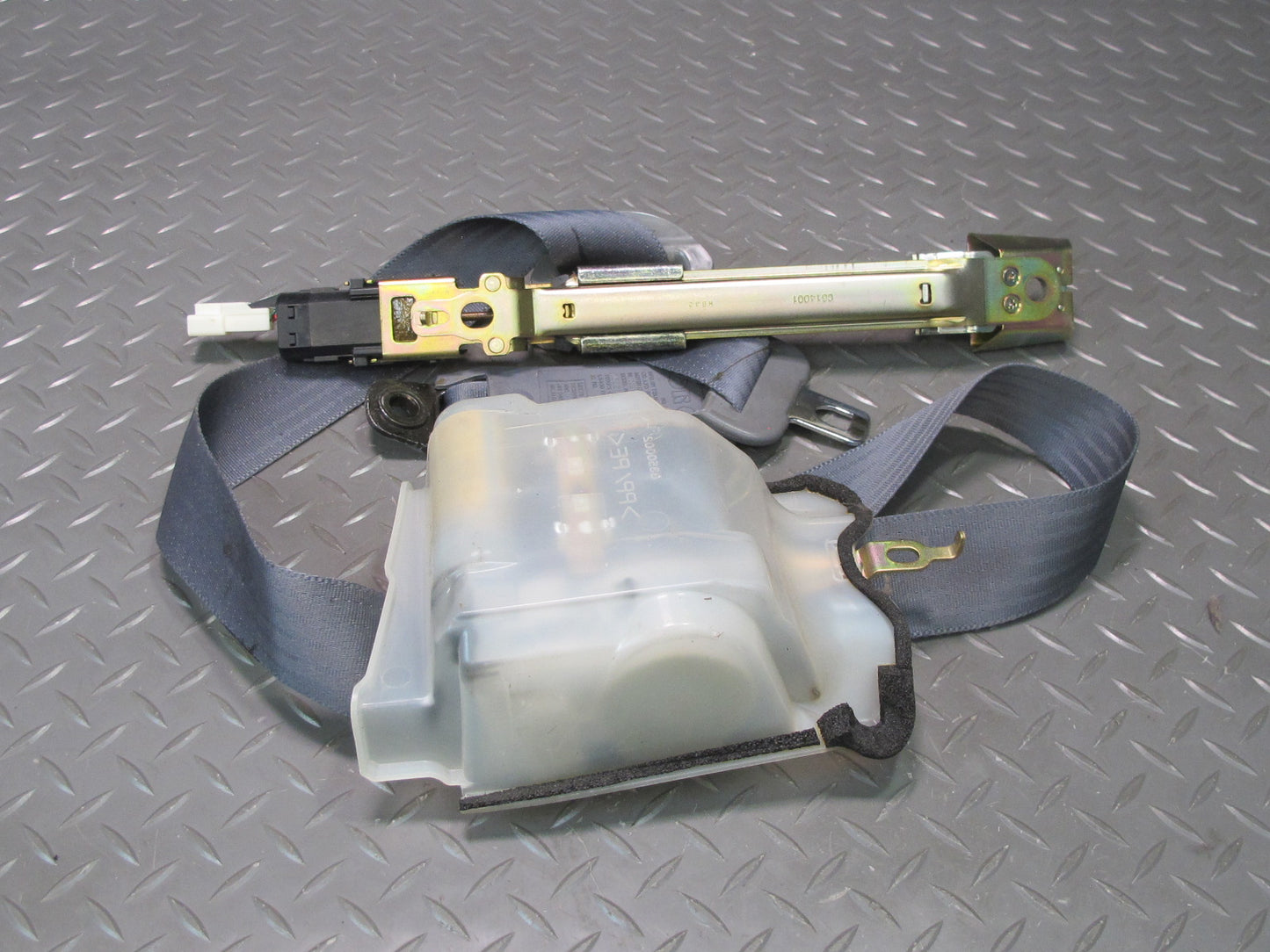 98-00 LEXUS LS400 FRONT RIGHT & LEFT SIDE SEATBELT RETRACTOR SET OEM