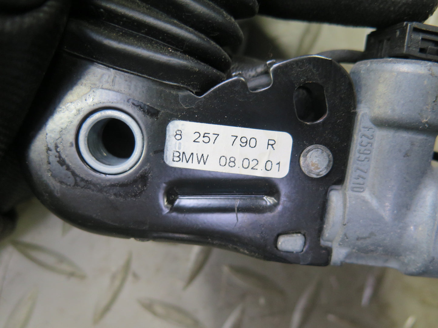 01-06 BMW E46 330ci Convert Front Right Seat Lower Frame Track Rail w Motor OEM