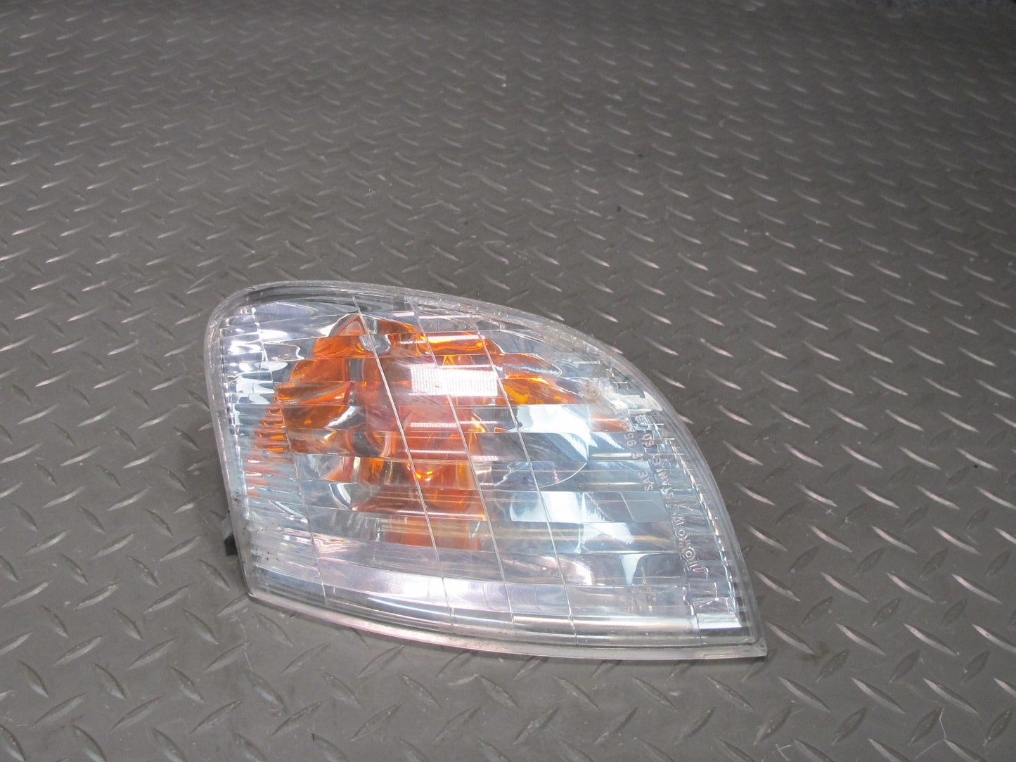 98-00 Lexus UCF20L LS400 Front Left Driver Side Turn Signal Light Lamp OEM