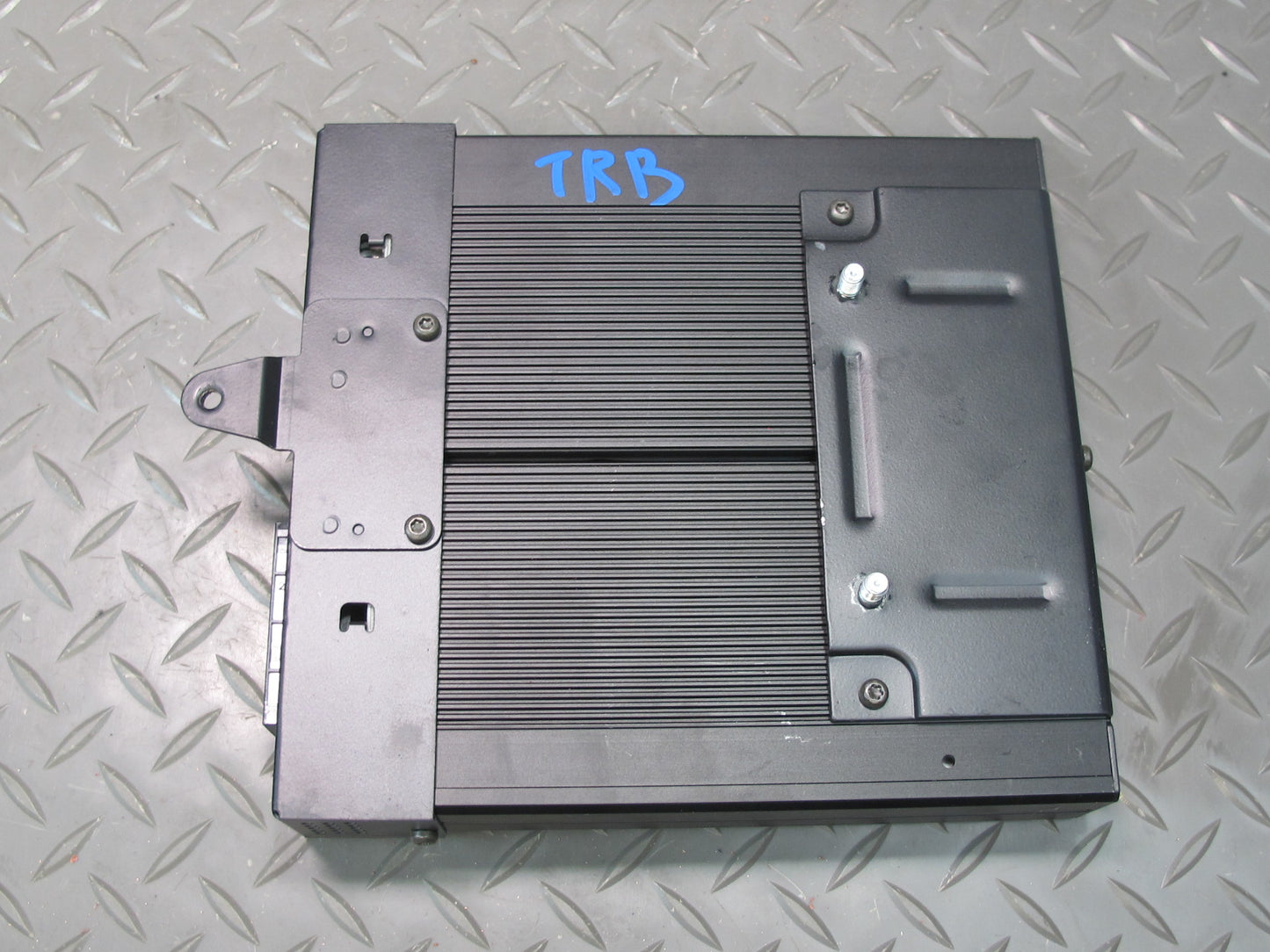 01-06 BMW E46 330ci Convert Harman Kardon Hi-fi Audio Amplifier AMP 8380068 OEM