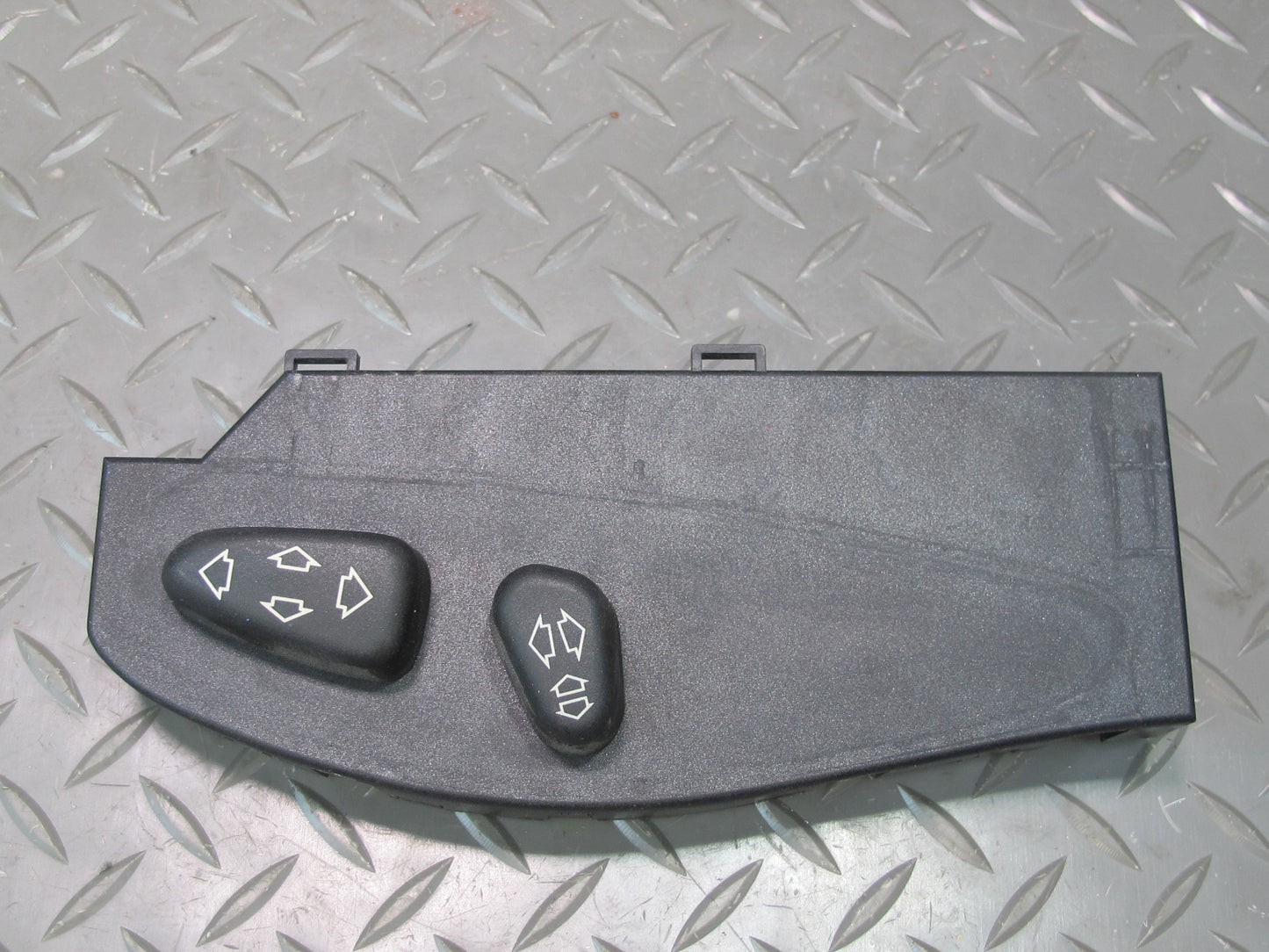 01-06 BMW E46 330ci Convertible Front Right Seat Adjustment Control Switch OEM