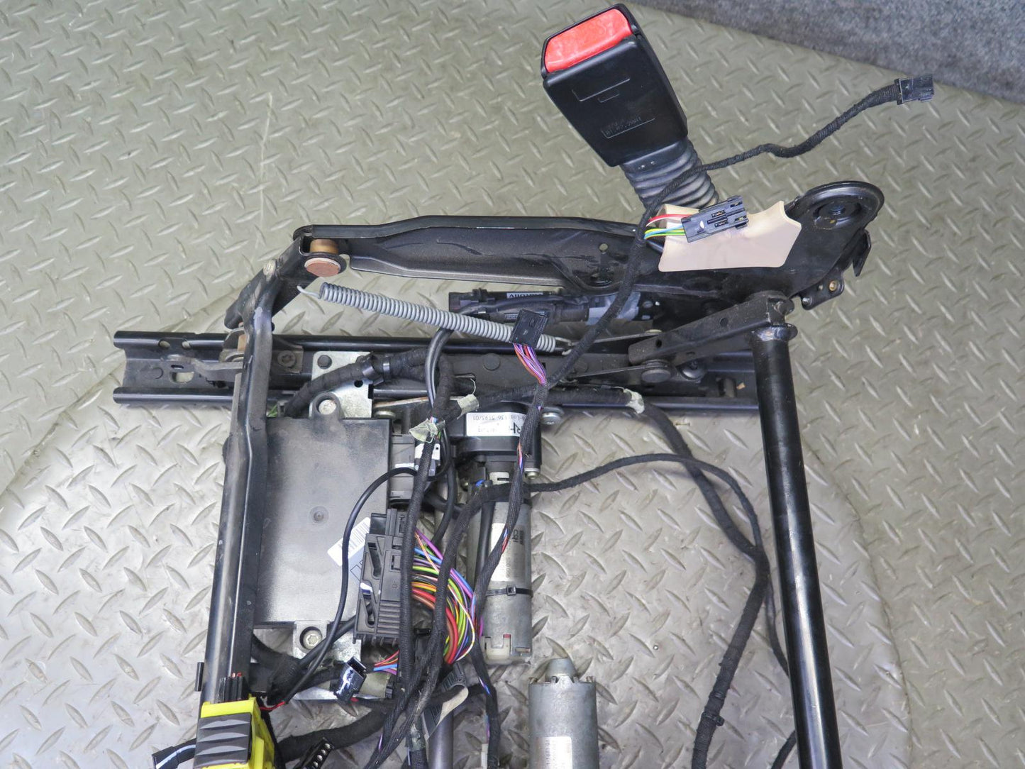 01-06 BMW E46 330ci Convert Front Left Seat Lower Frame Track Rail w Motor OEM