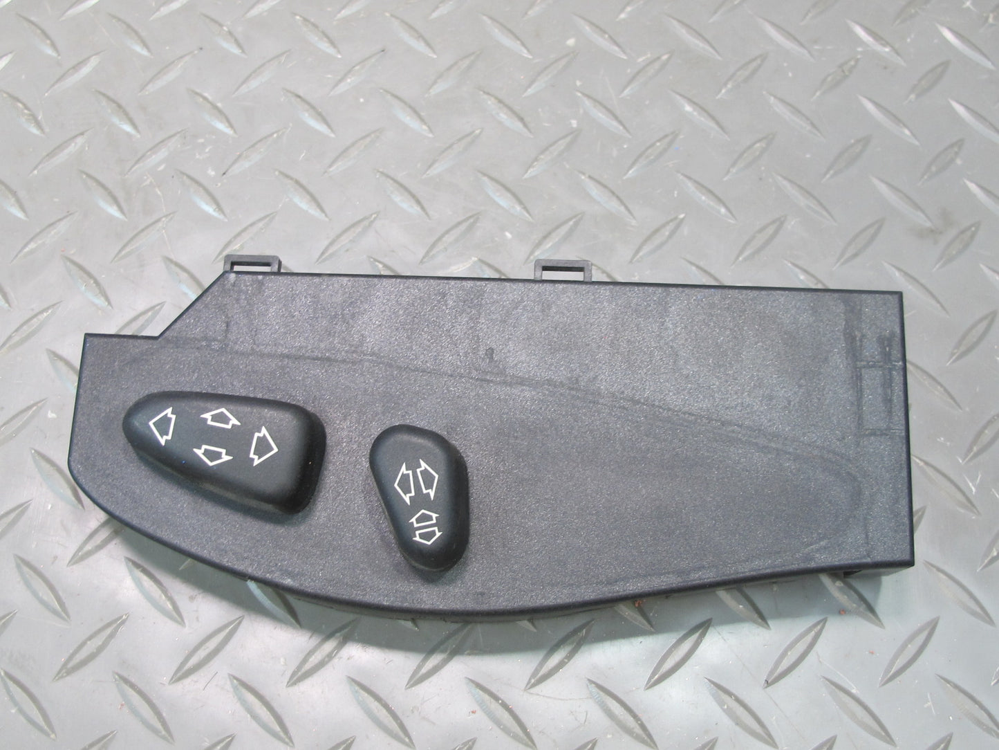 01-06 BMW E46 330ci Convertible Front Right Seat Adjustment Control Switch OEM